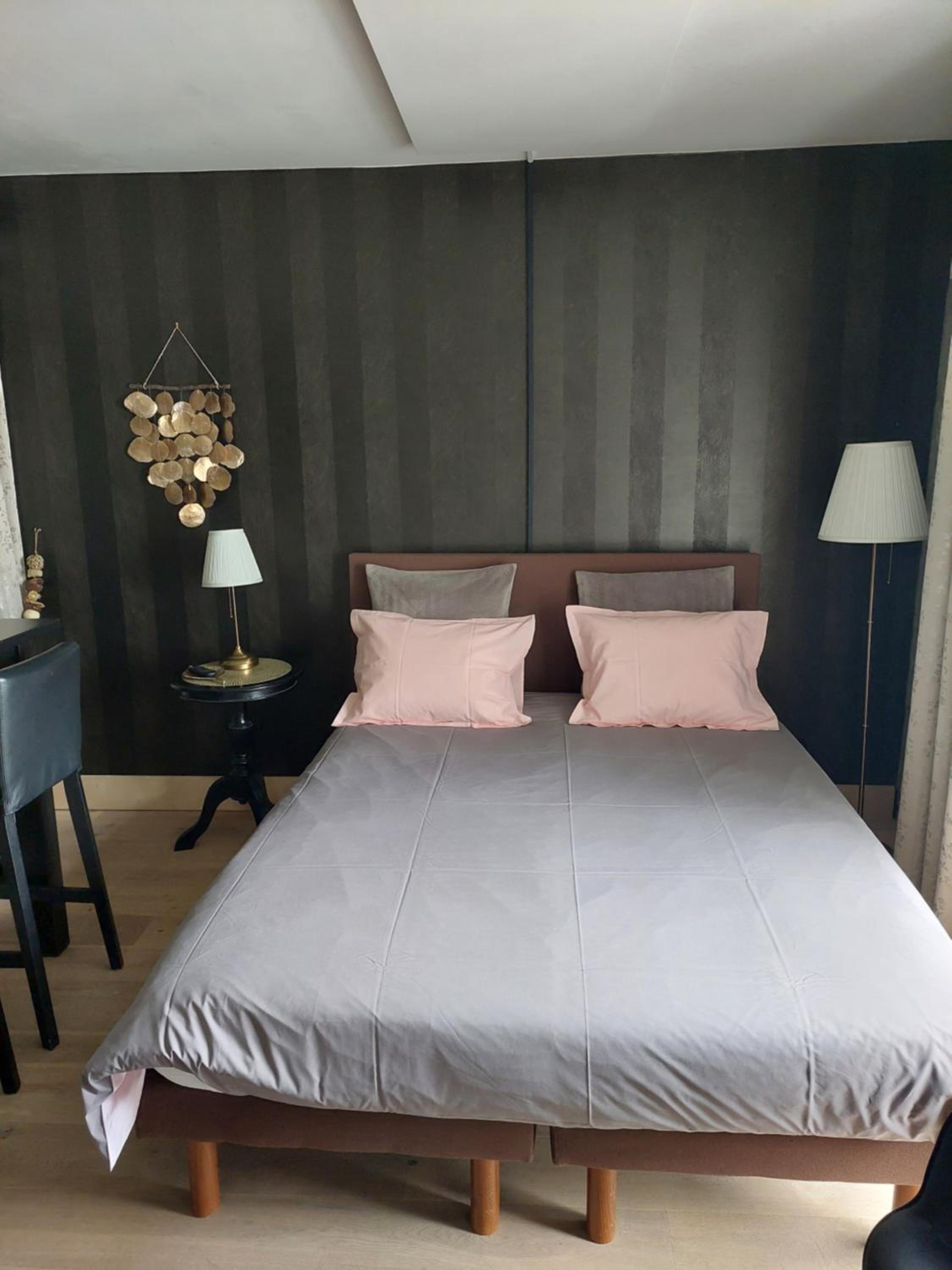 La chambre et le studio du château du golf de Bernalmont