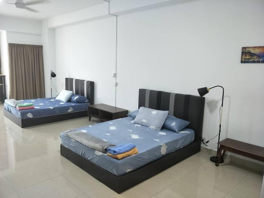 Studio 2-4pax/2mins LRT/Netflix/YSW Homes photo 6