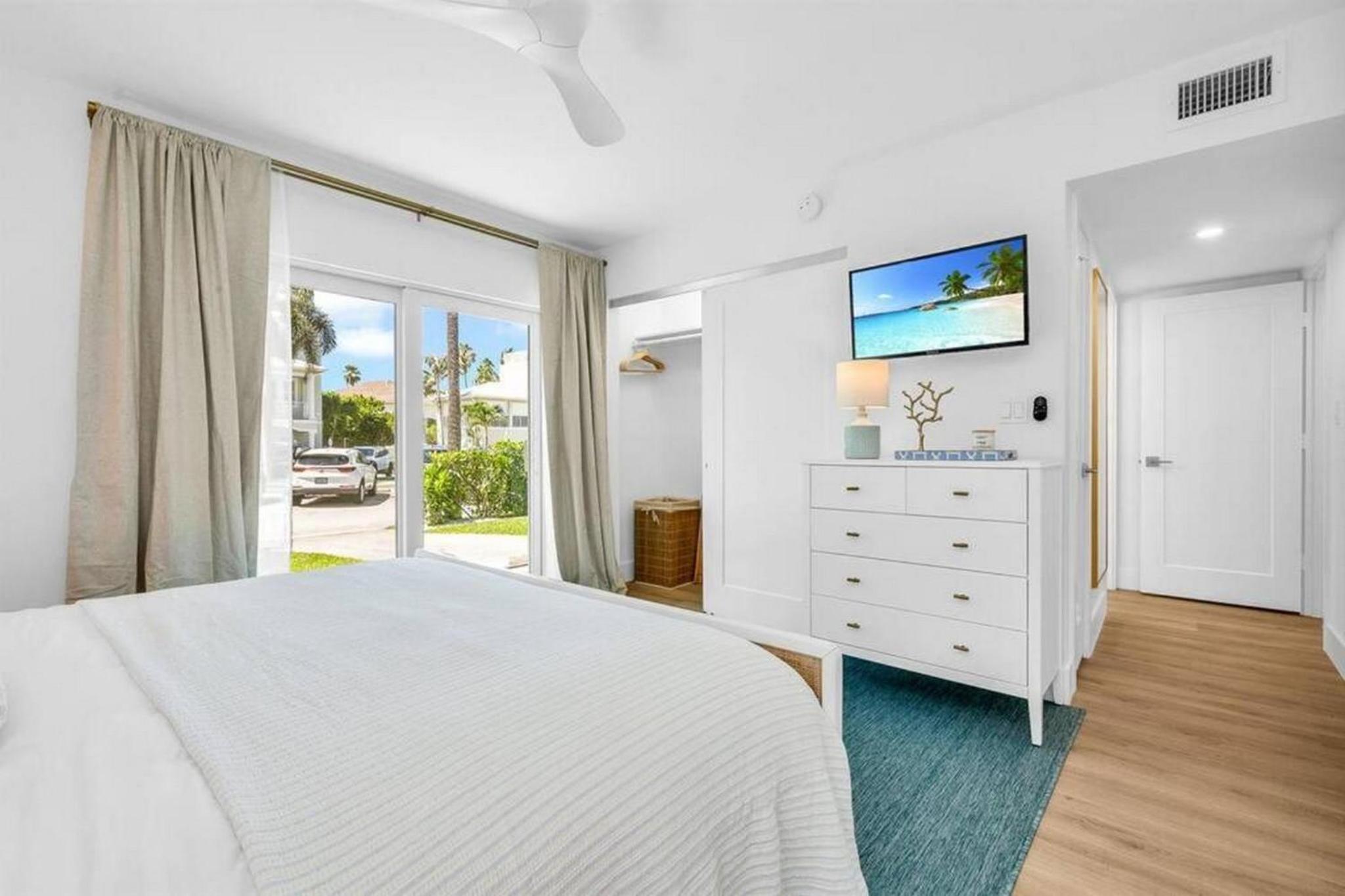 ON The Beach Villa in Juno! 2! Top Rated view 5