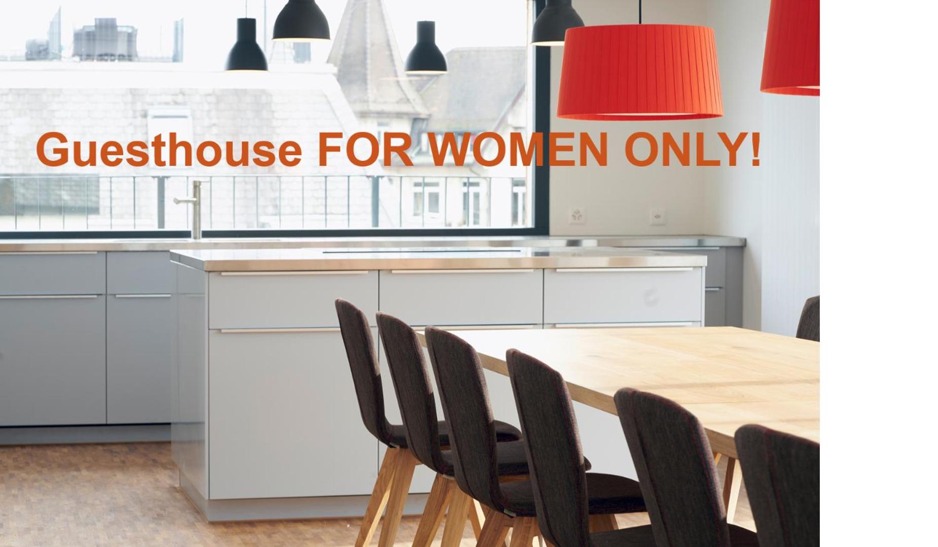 Josephine's Guesthouse - WOMEN ONLY with rooftop and community area