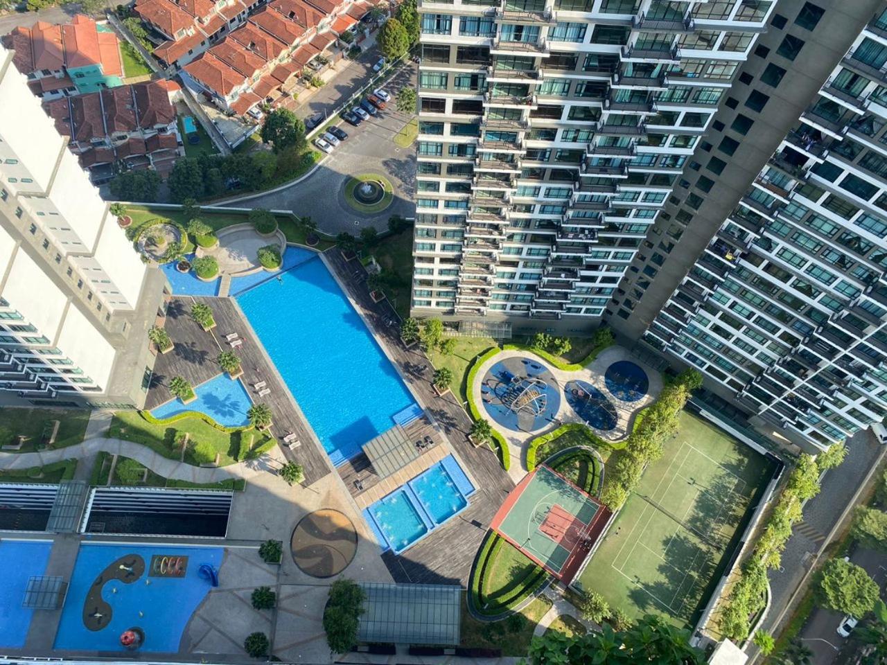 Vesta Homes, Molek Regency with Golf View, Johor Bahru, Mid valley