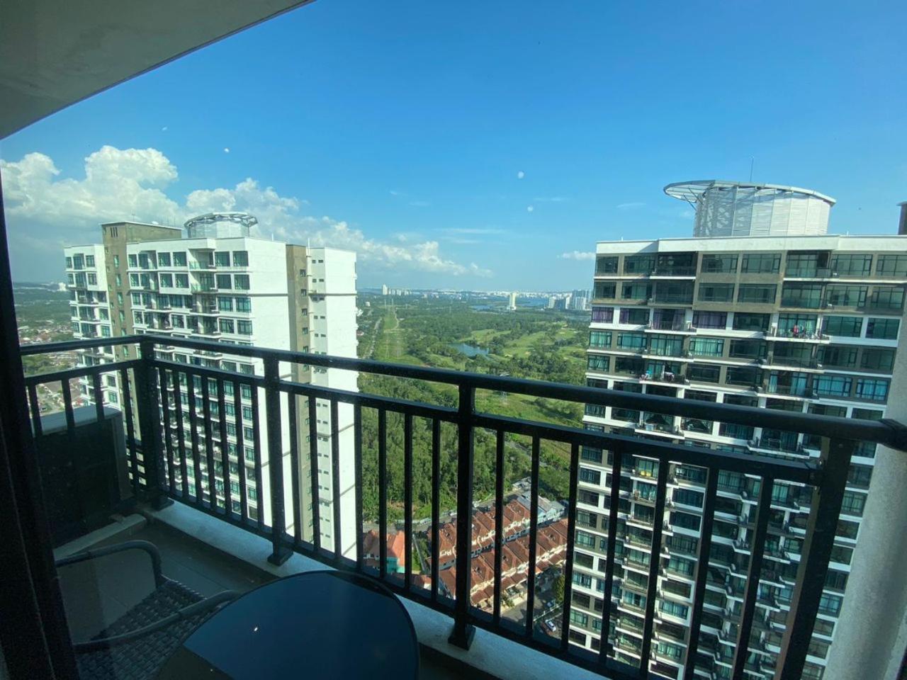 Vesta Homes, Molek Regency with Golf View, Johor Bahru, Mid valley