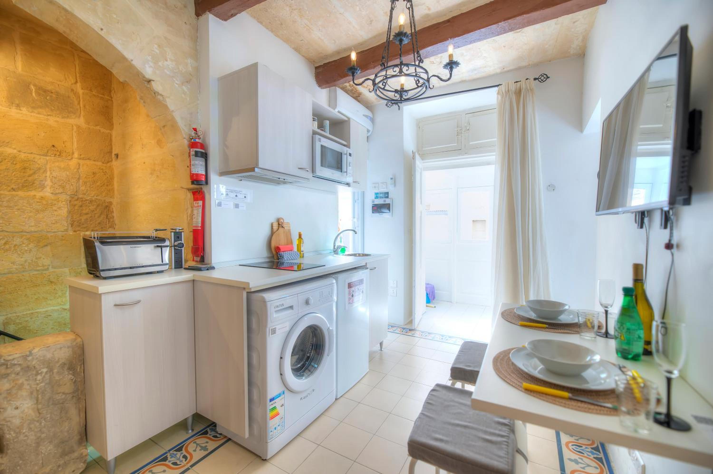 Charming house in the heart of Valletta CPAC1-3 view 2