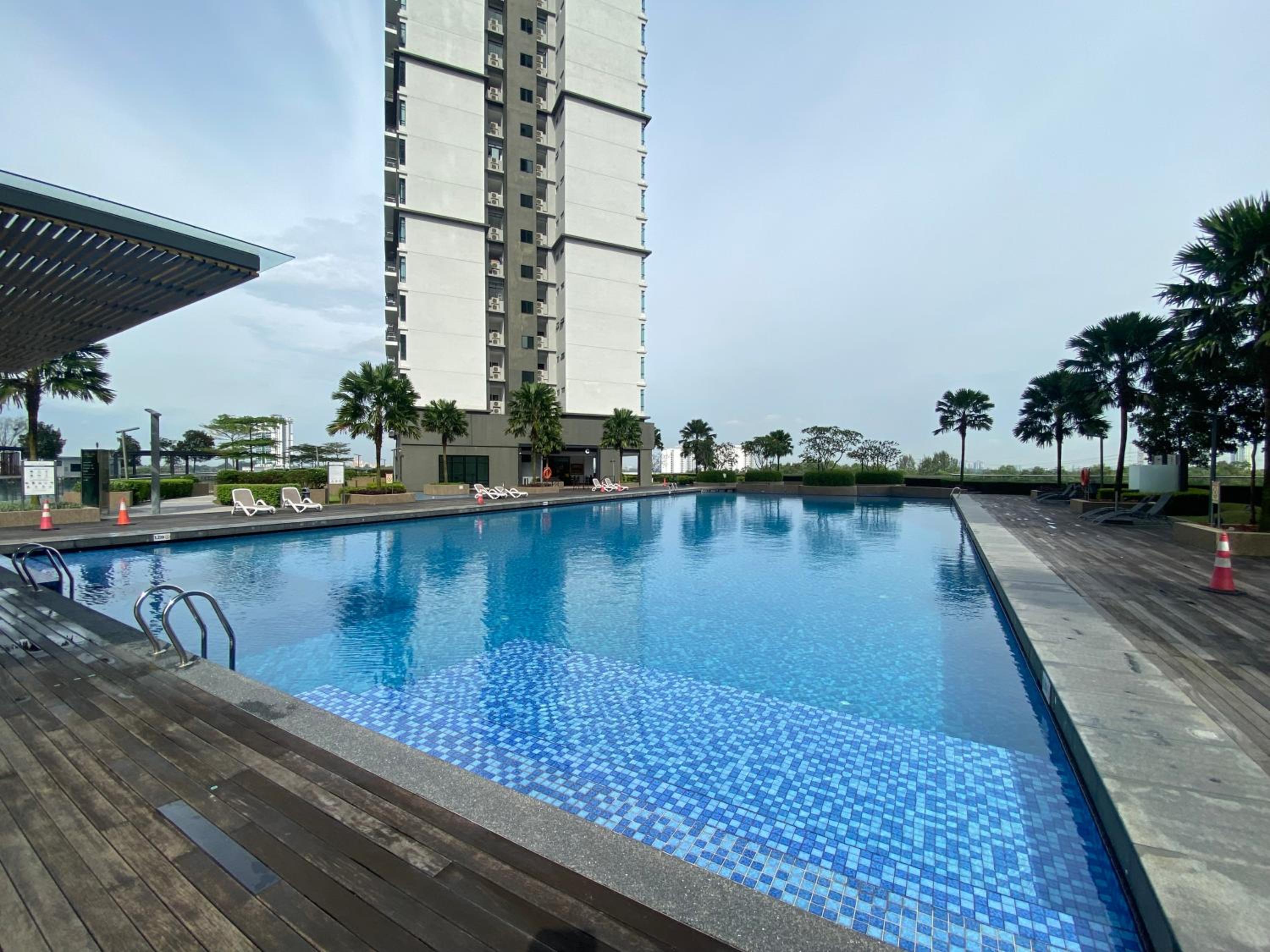Vesta Homes, Molek Regency with Golf View, Johor Bahru, Mid valley