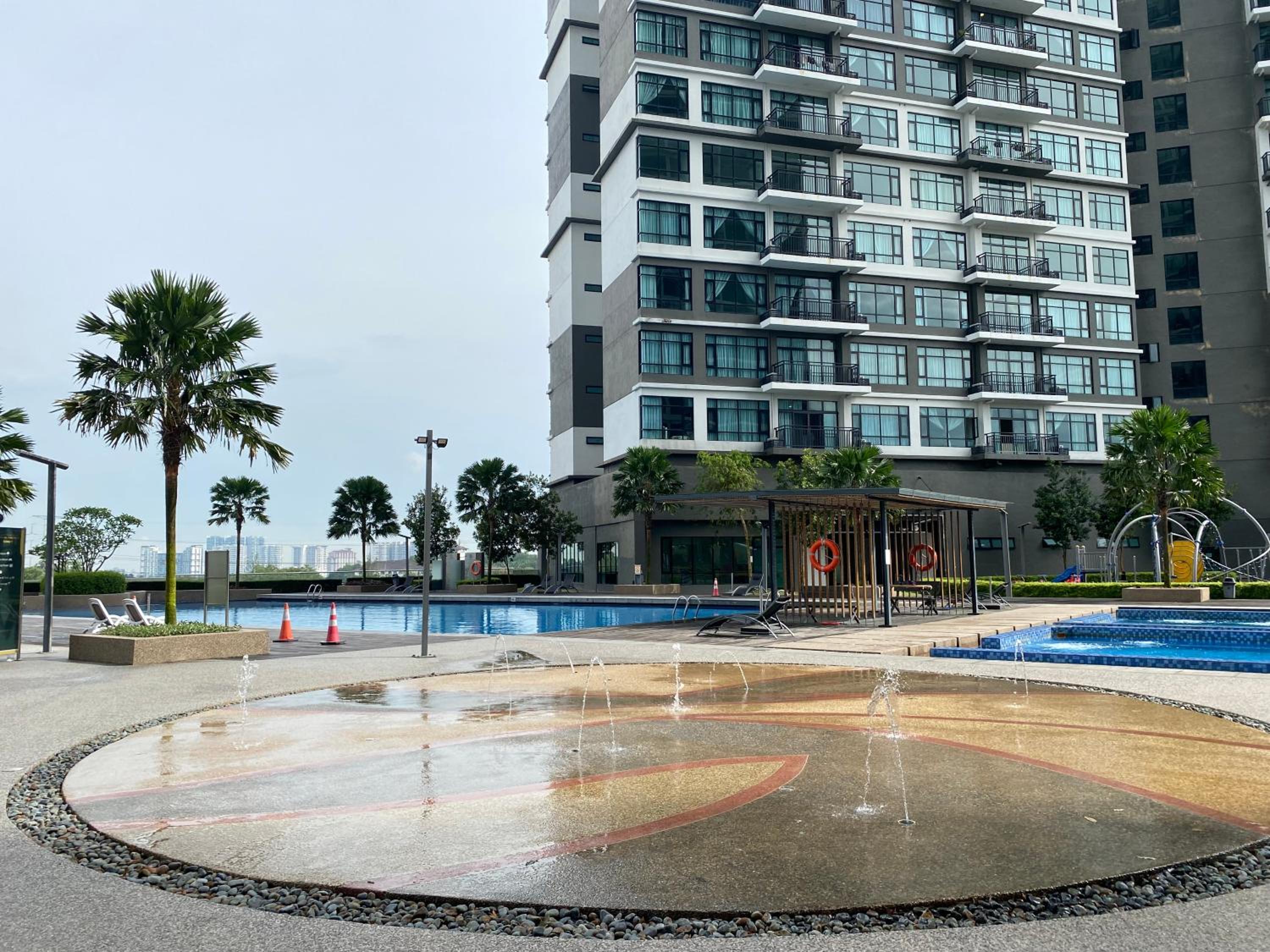 Vesta Homes, Molek Regency with Golf View, Johor Bahru, Mid valley