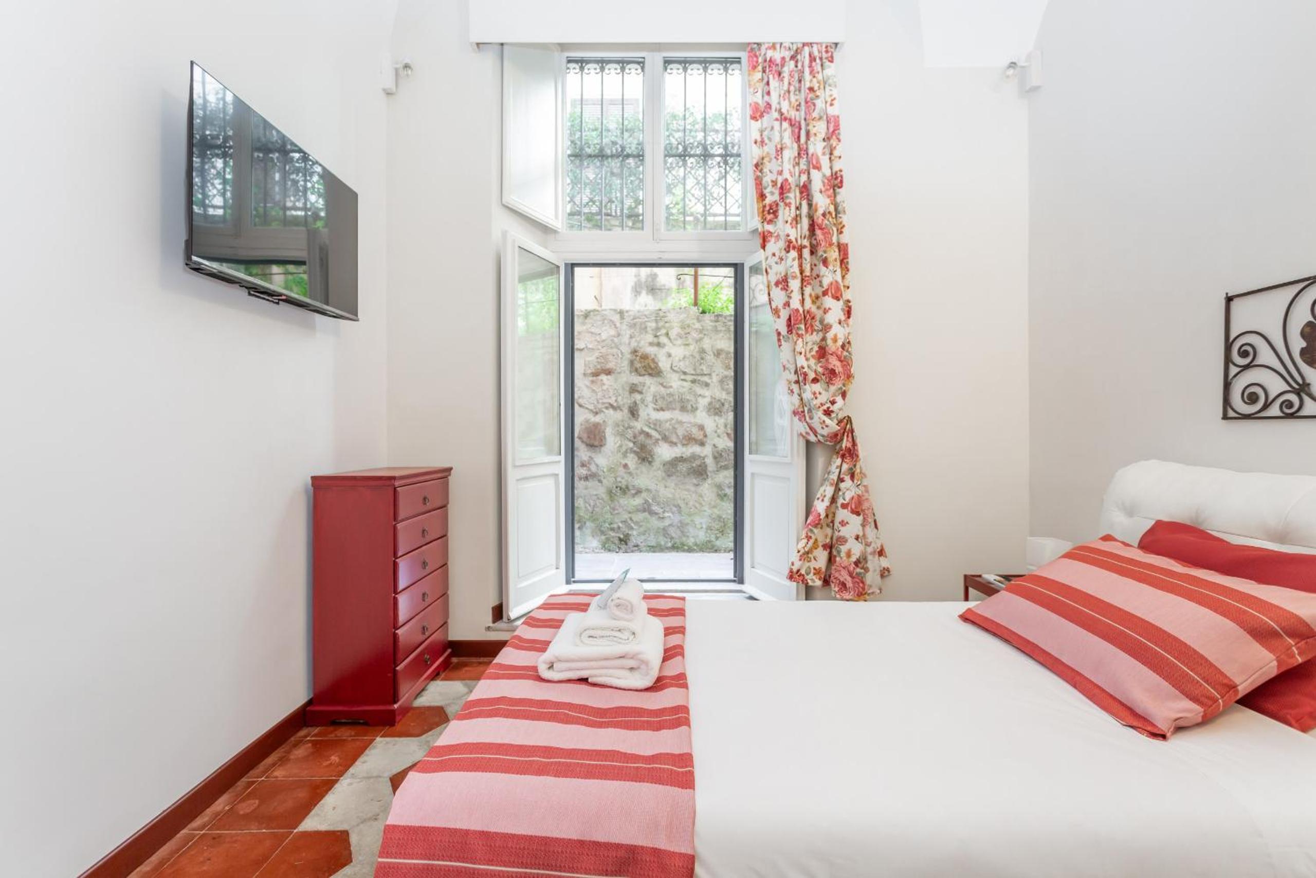 Prati 3BDR Urban Charm