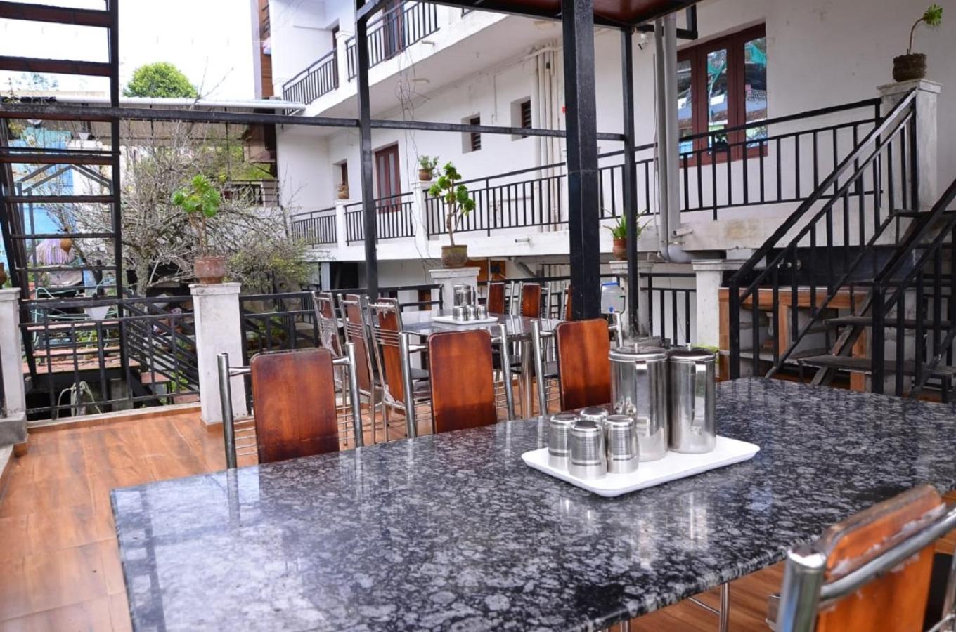 Aryasree homestay