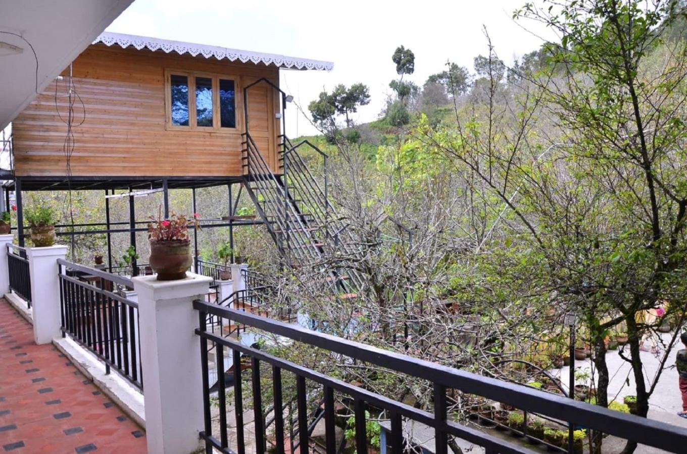 Aryasree homestay