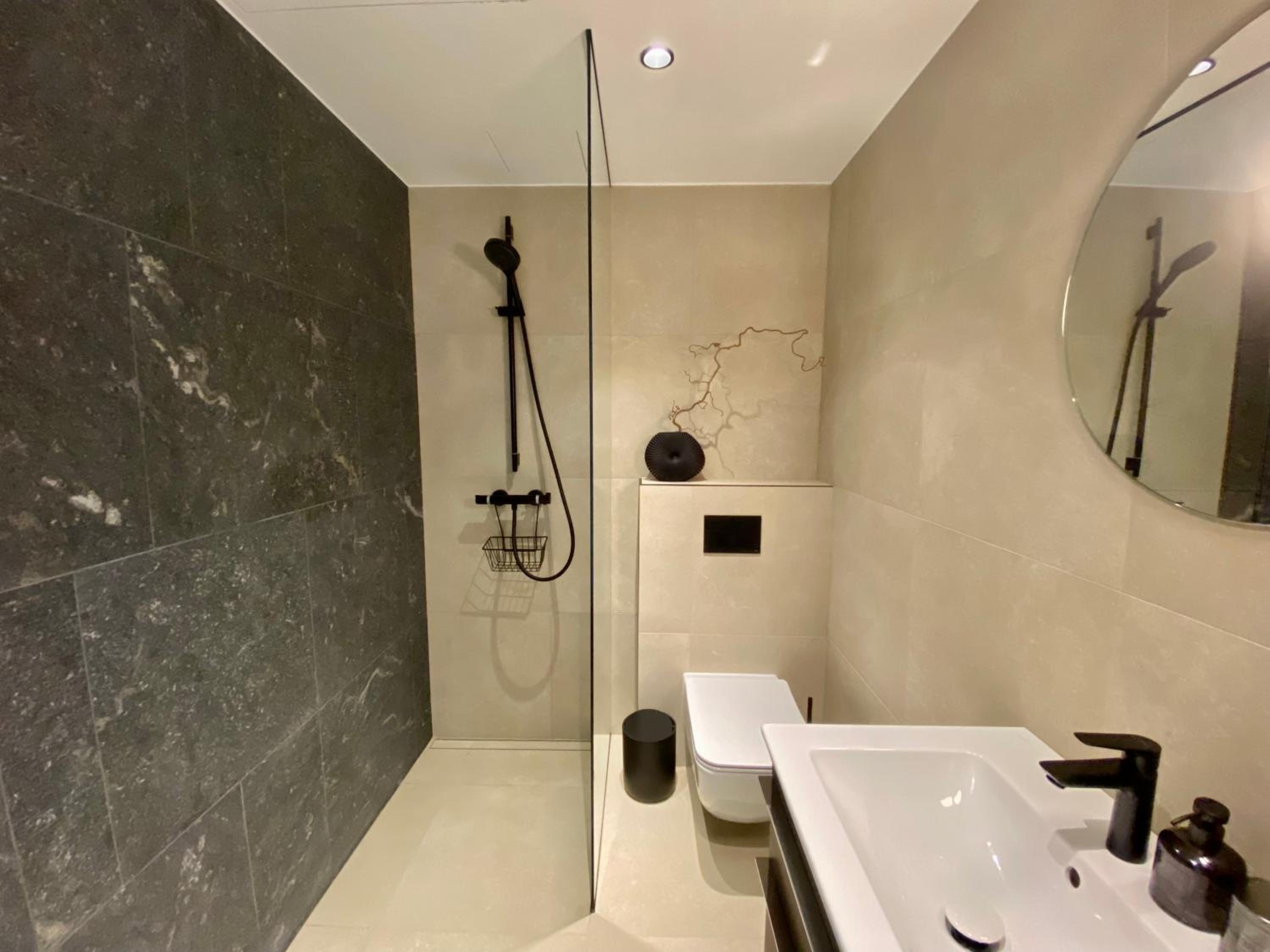 Elegance Apartment - City Centre Free Parking