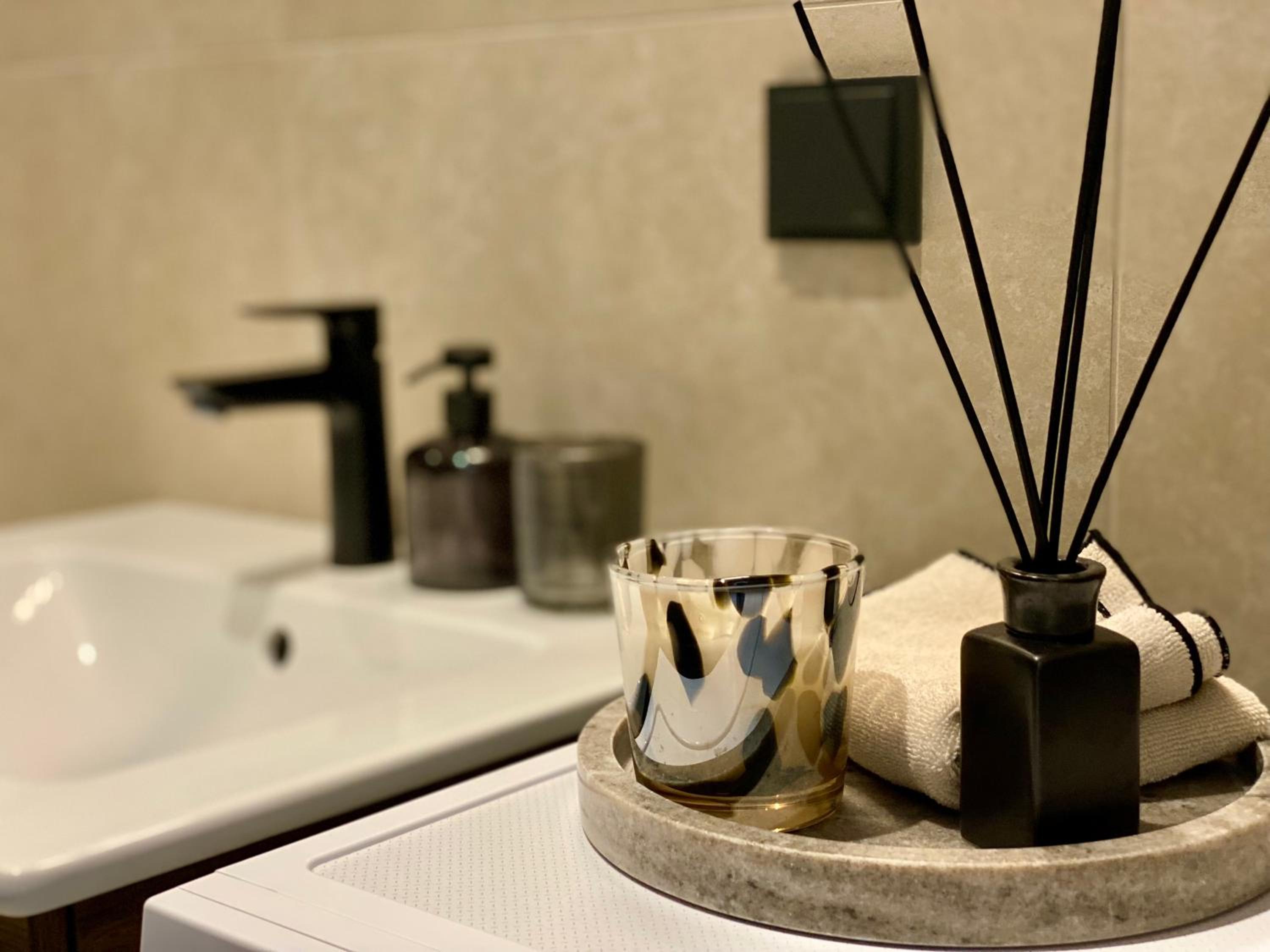 Elegance Apartment - City Centre Free Parking