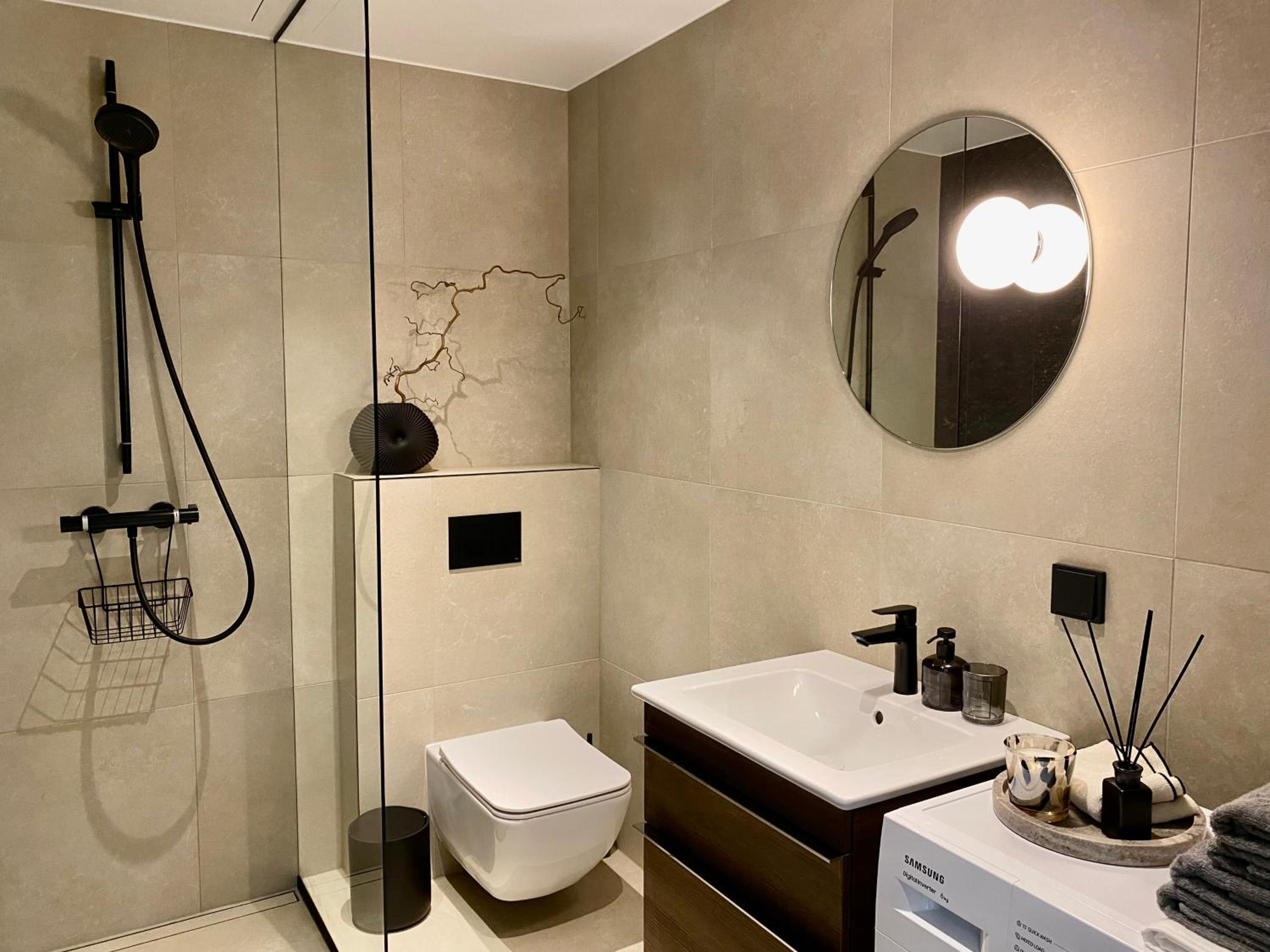 Elegance Apartment - City Centre Free Parking