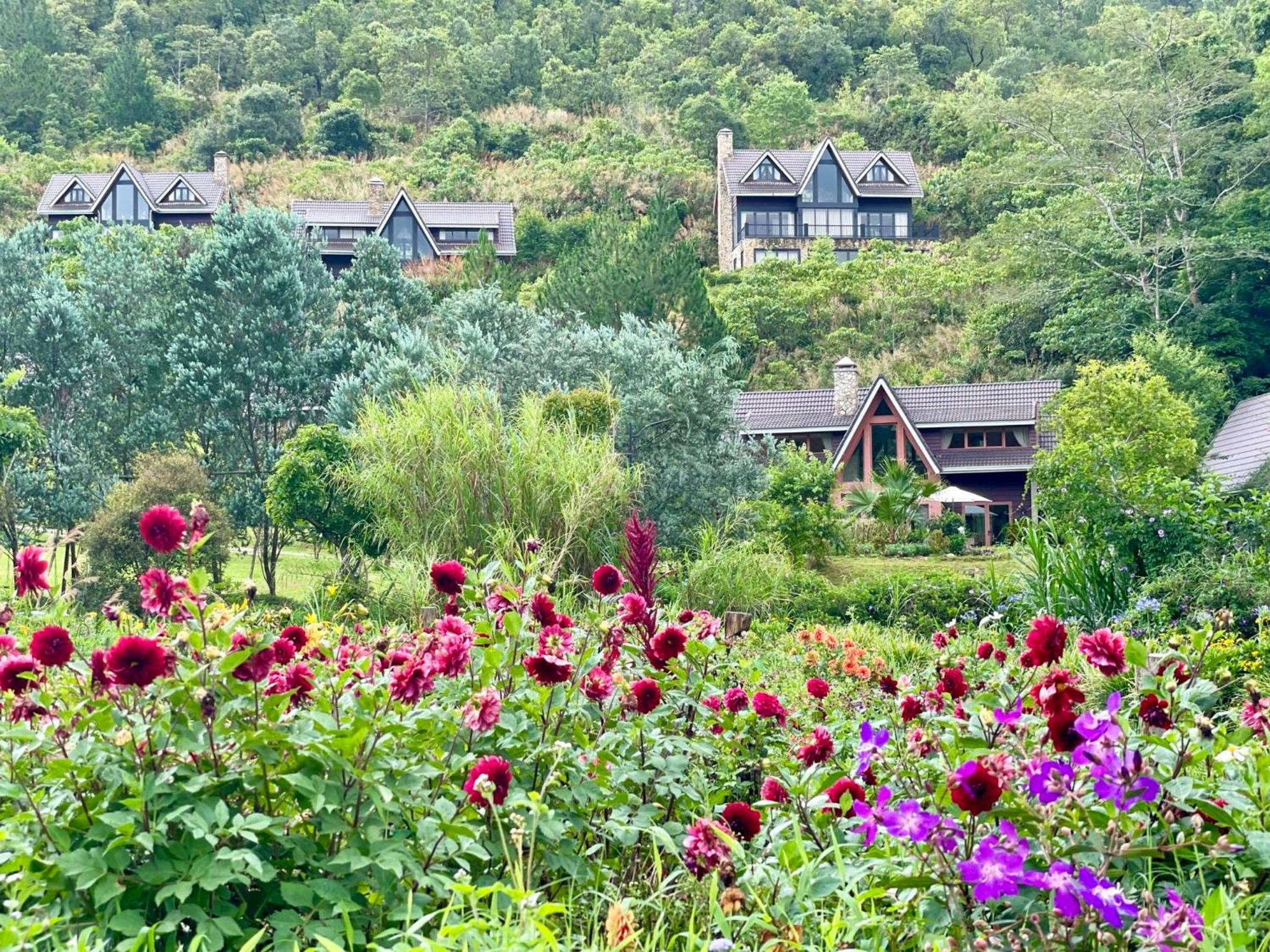Lat Valley Retreat Village view 2