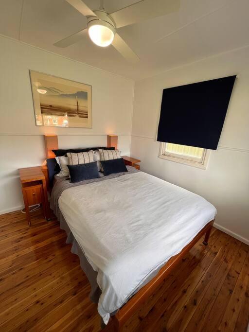 A delightful two-bedroom cottage on Toowoon Bay.