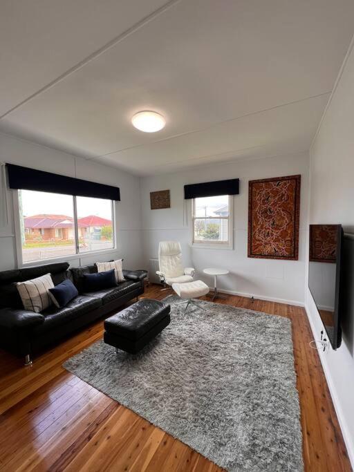 A delightful two-bedroom cottage on Toowoon Bay.