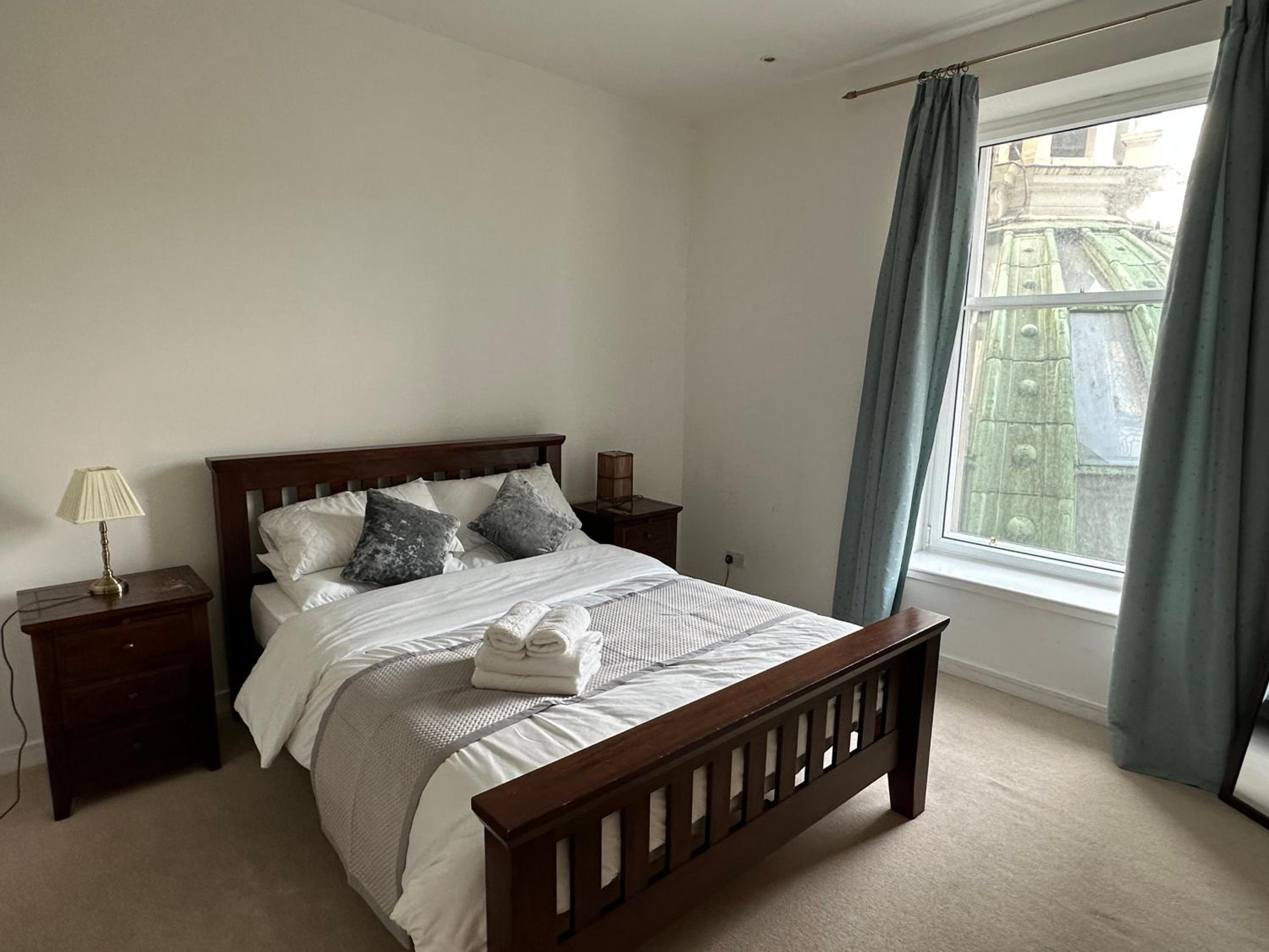 Comfy Two Bedroom Apartment Right In The City Centre view 5