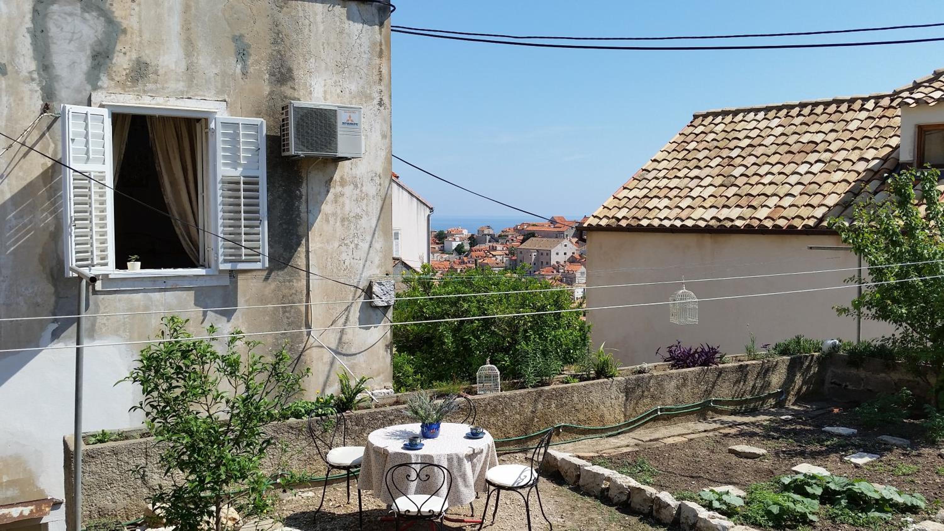 Romantic Studio Old Dinka - with Garden
