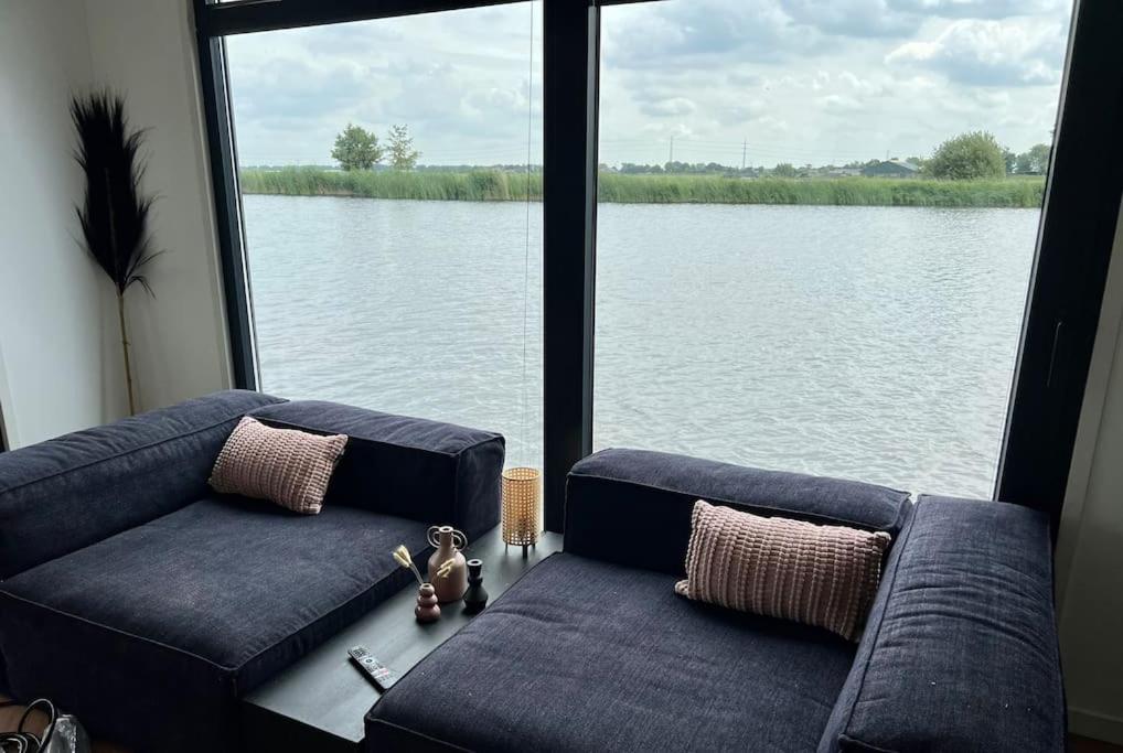 Houseboat "Surla Copes Club" with FREE tender boat in Nature view 3
