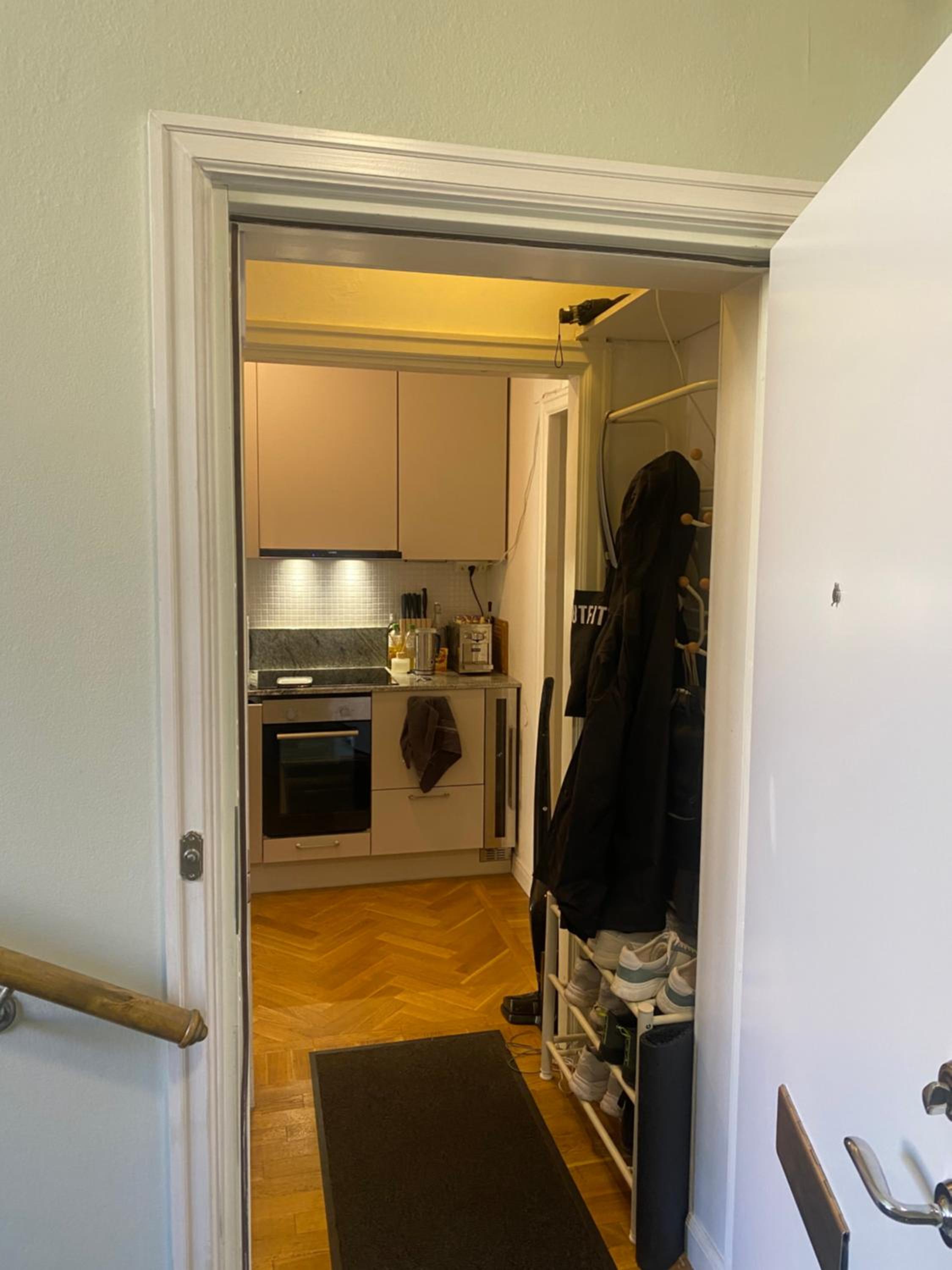 Shared apartment close to the city center view 5