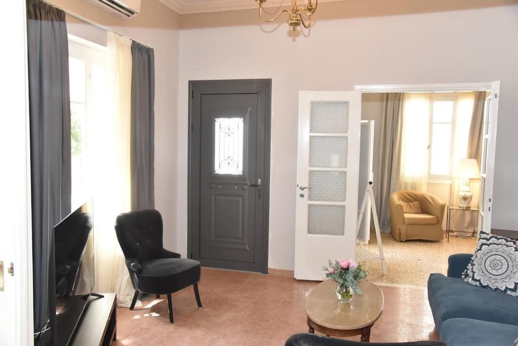 Beautiful, Private Home Close to Athens Center