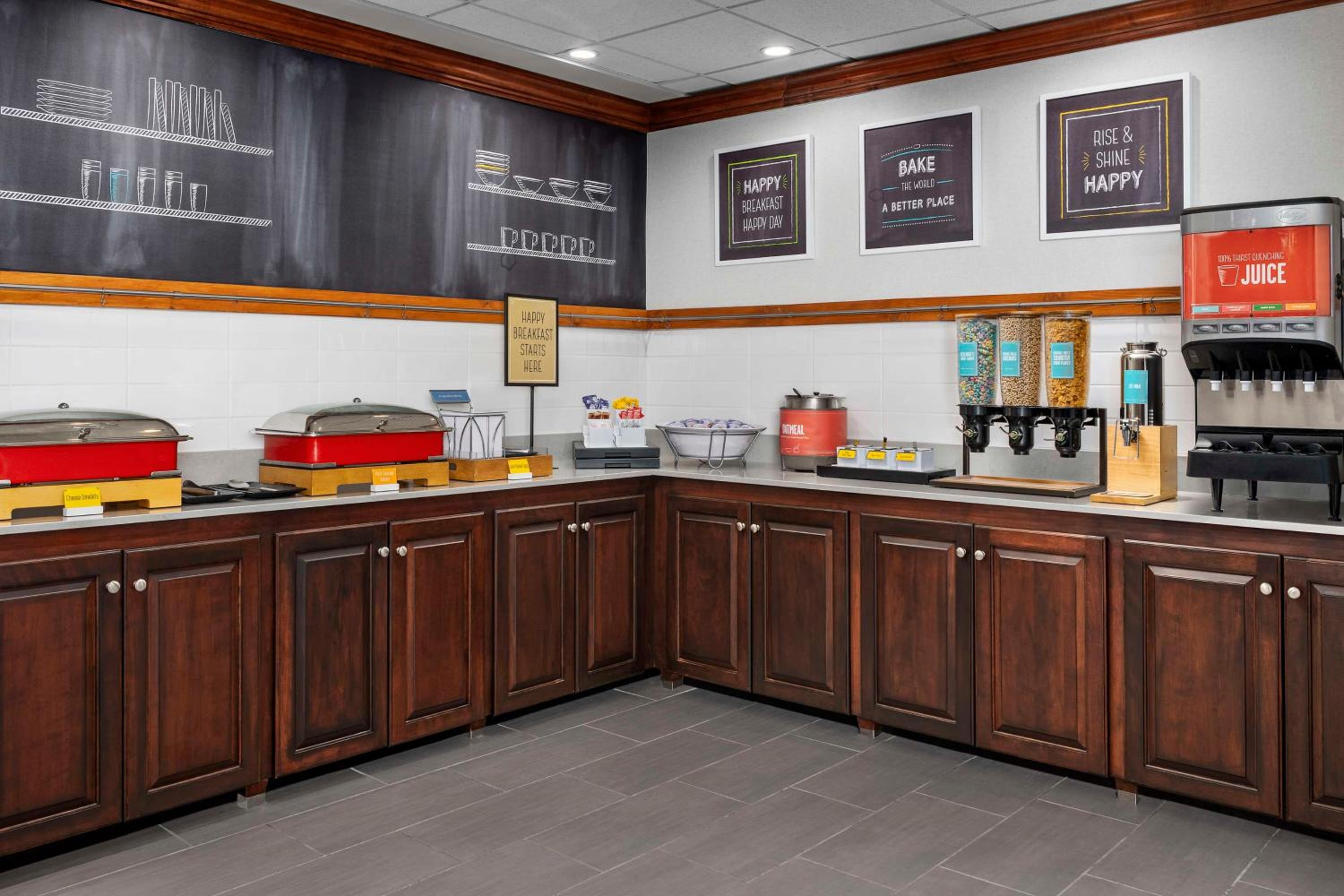 Hampton Inn & Suites at Lake Mary Colonial Townpark