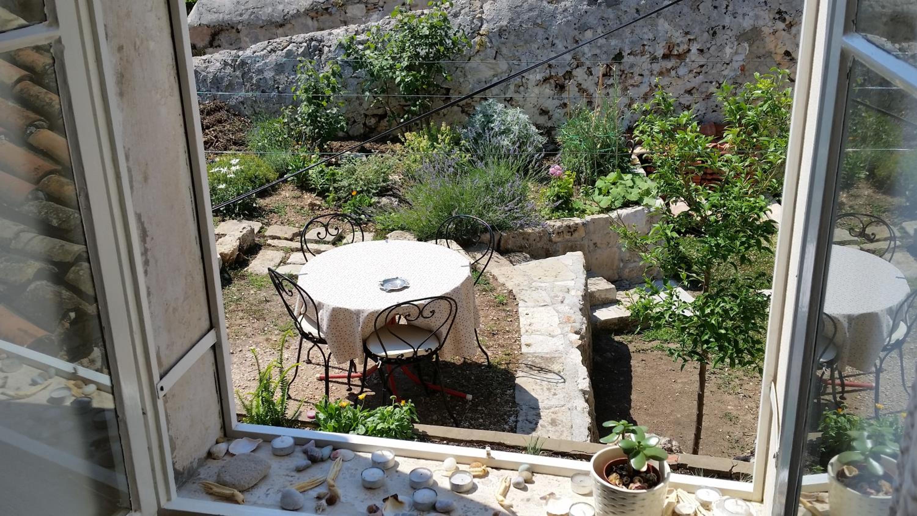 Romantic Studio Old Dinka - with Garden