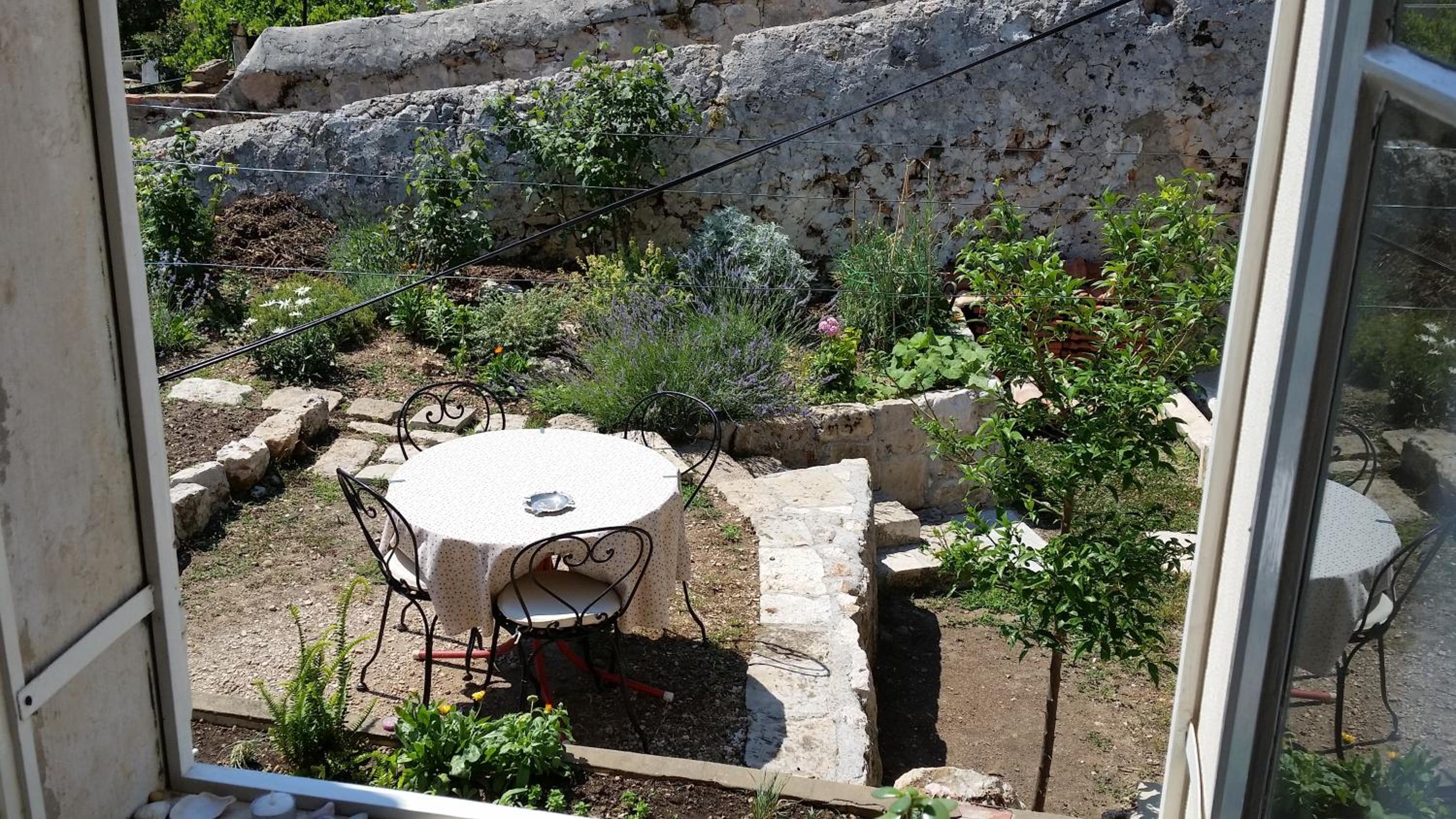 Romantic Studio Old Dinka - with Garden