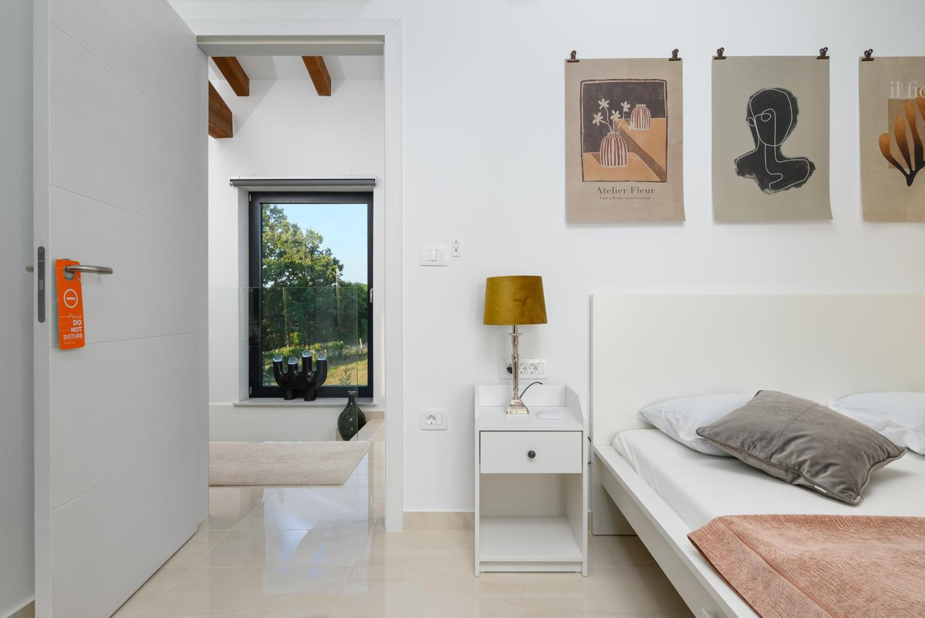 Villa Linnelle seaview- Rovinj, heated pool view 4