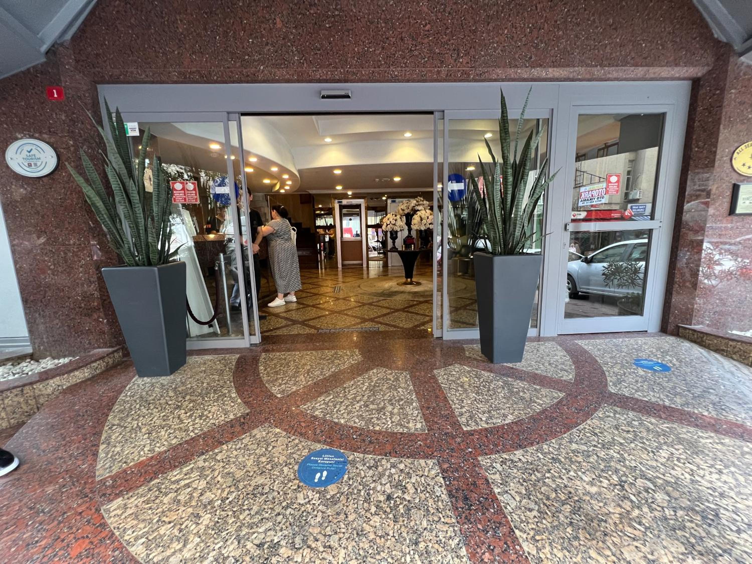 All Seasons Hotel - Image 29