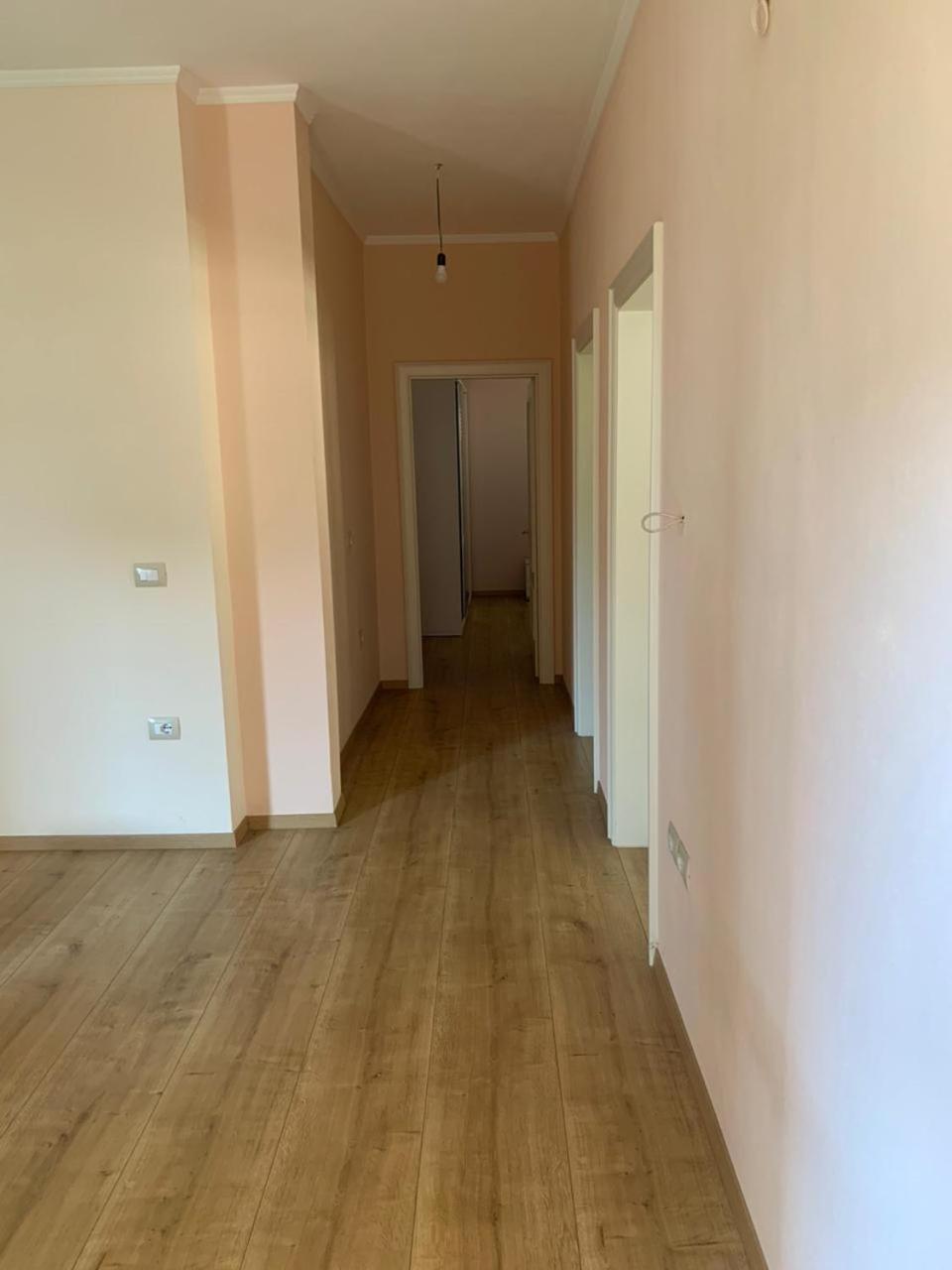 Apartment with garden in the center of Durres