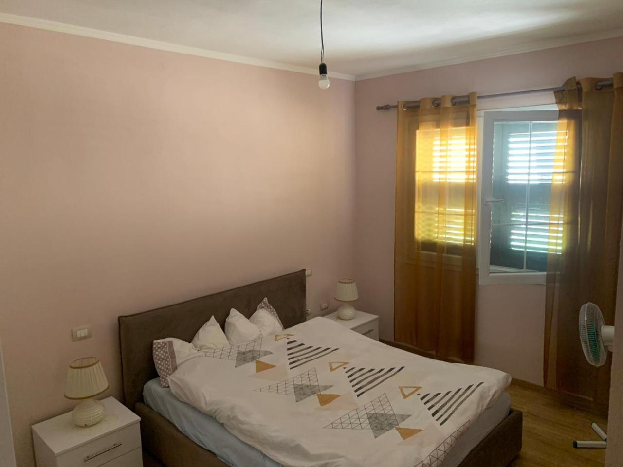 Apartment with garden in the center of Durres