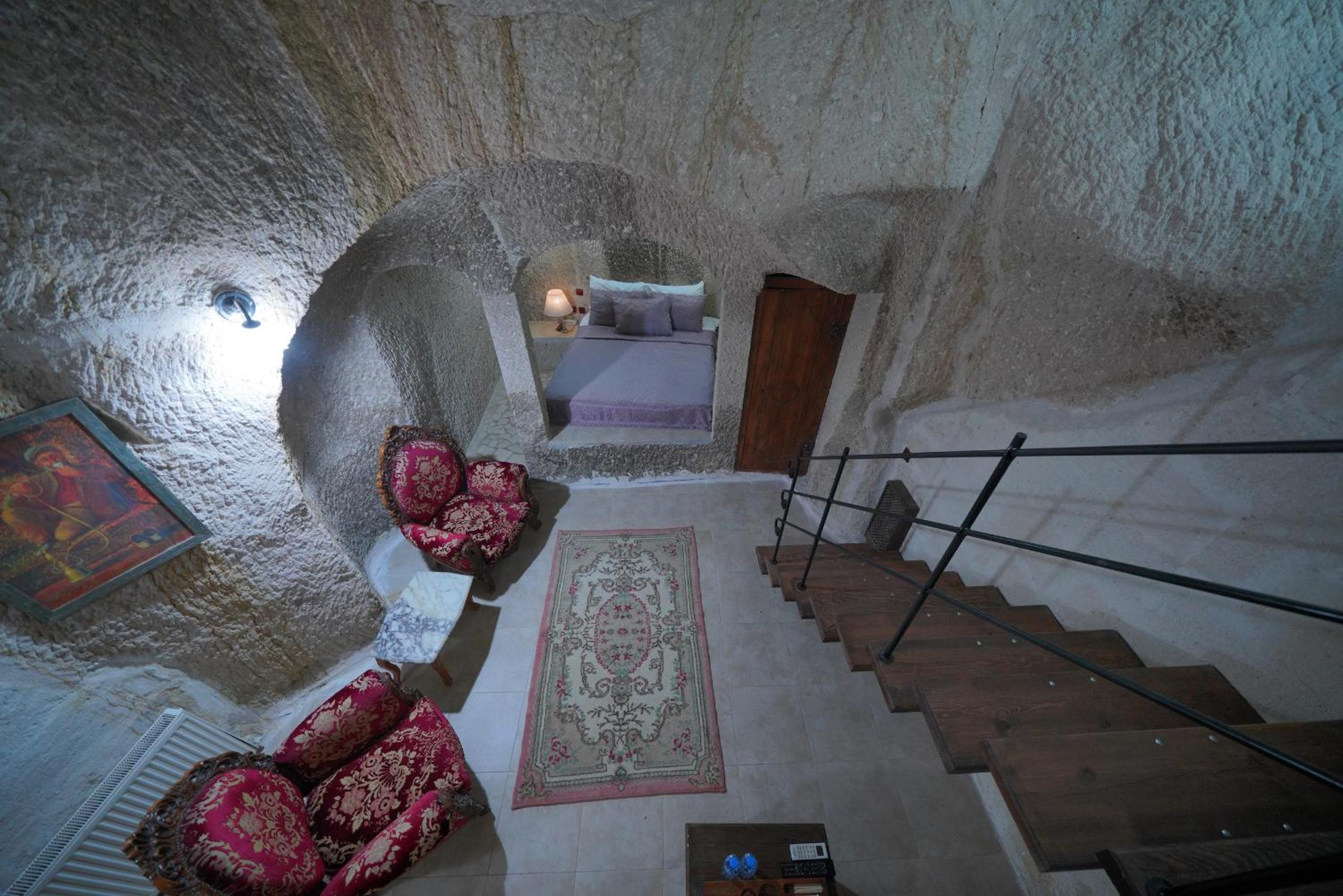 Holiday Cave Hotel - Image 65
