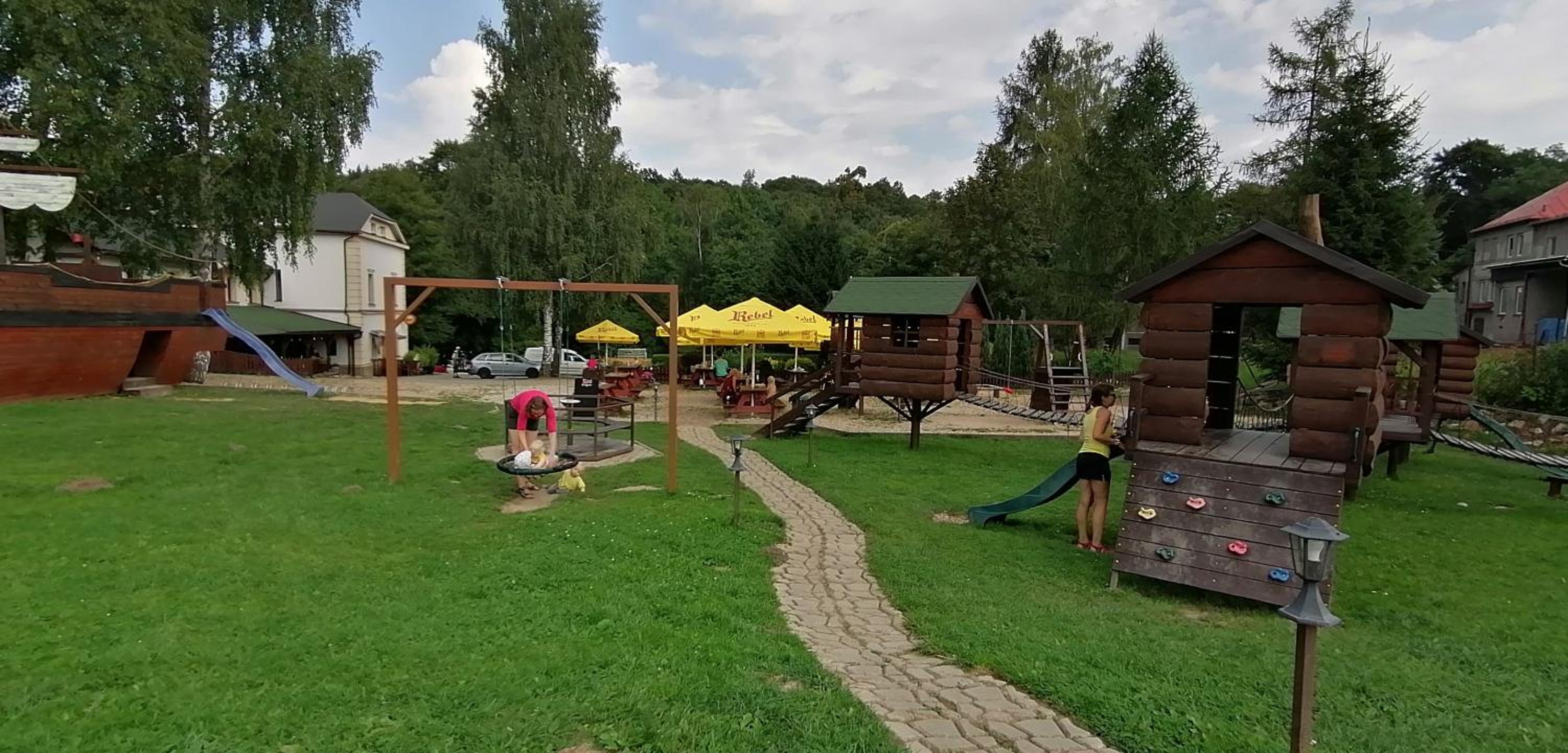 Plně vybavený 2+1byt s balkonem a kójí pro kola a lyže. view 3