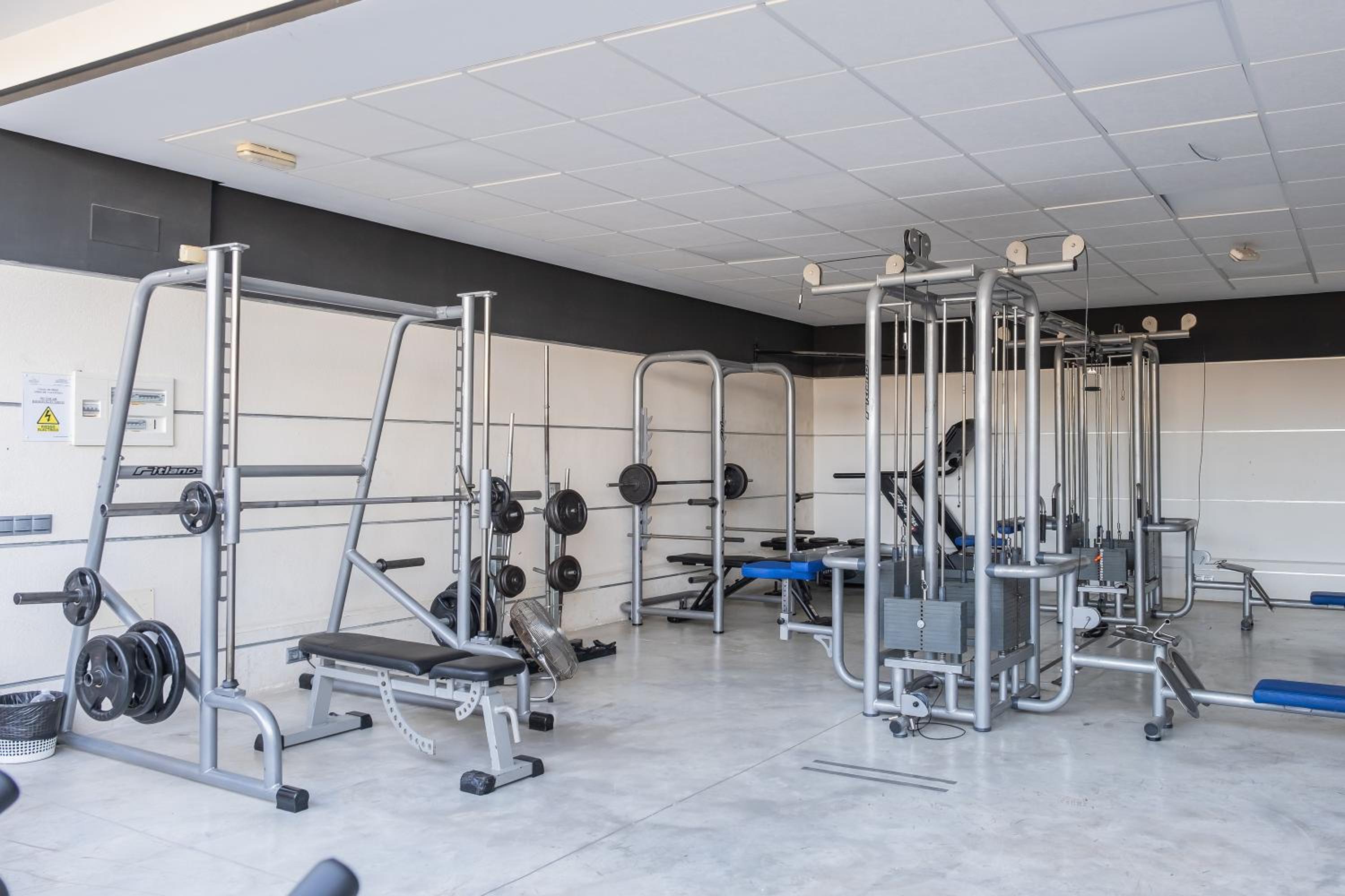 Casa Vino Mio Piscina padel y gym