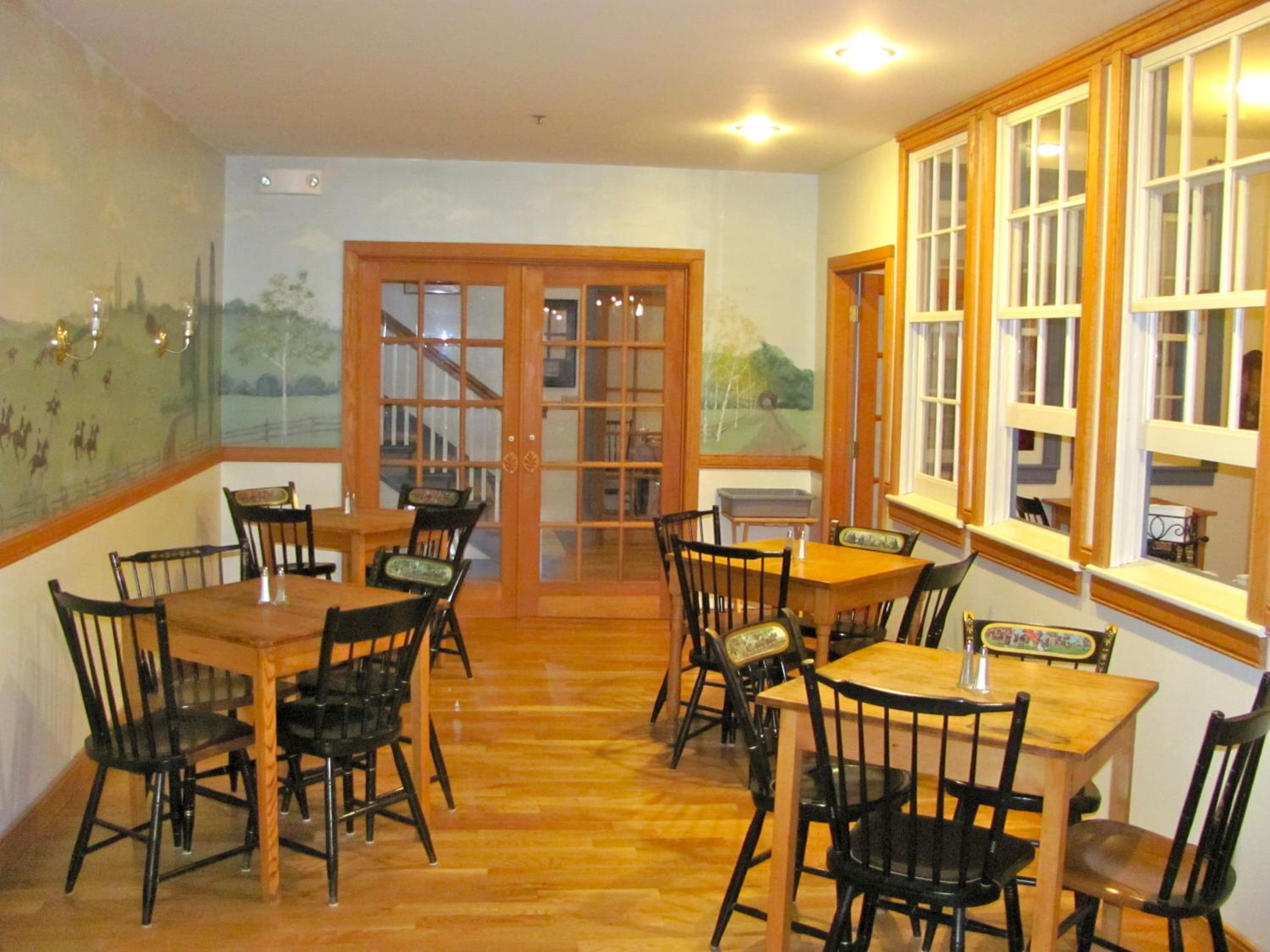 Oak Valley Inn and Suites
