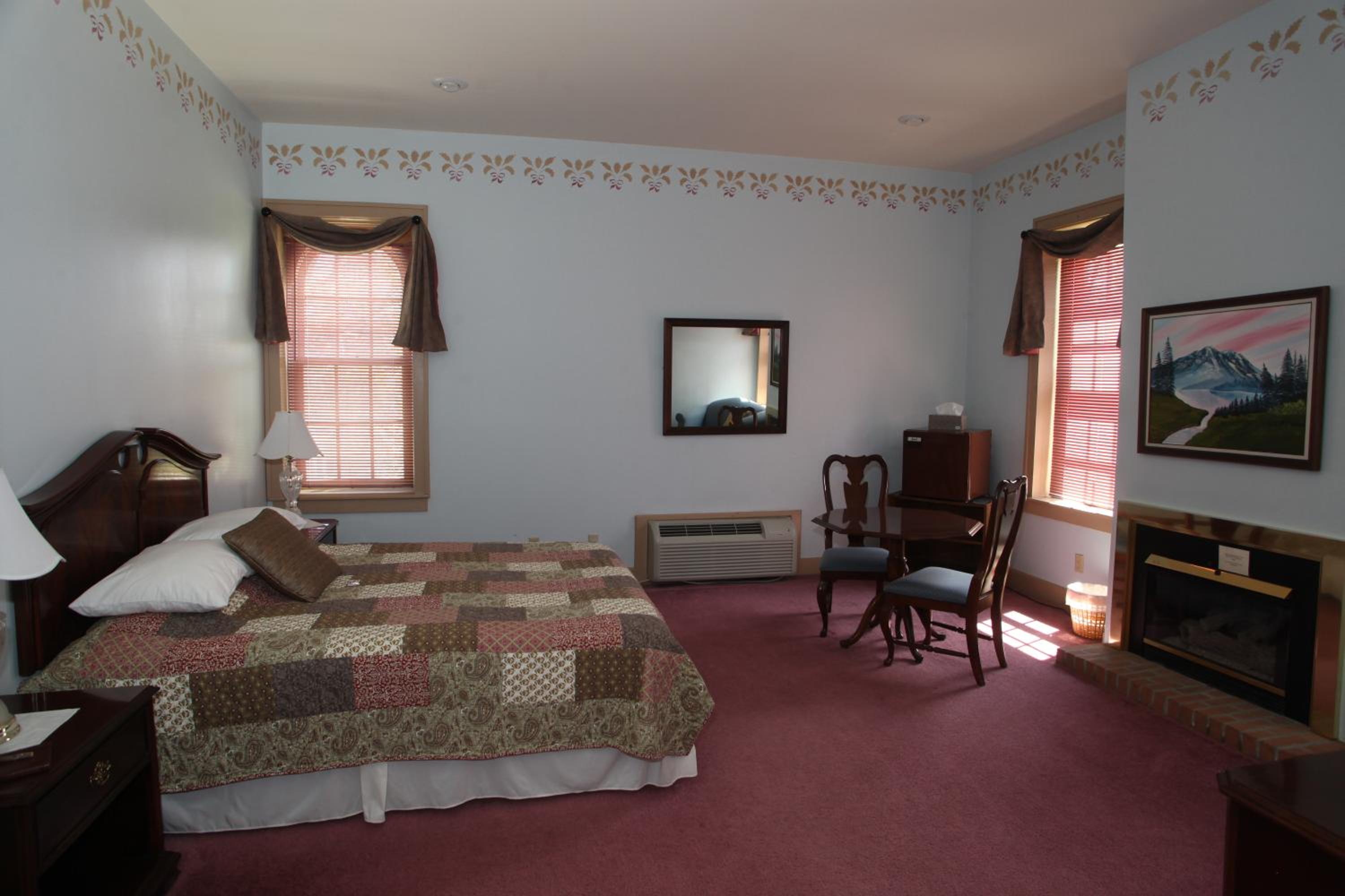 Oak Valley Inn and Suites