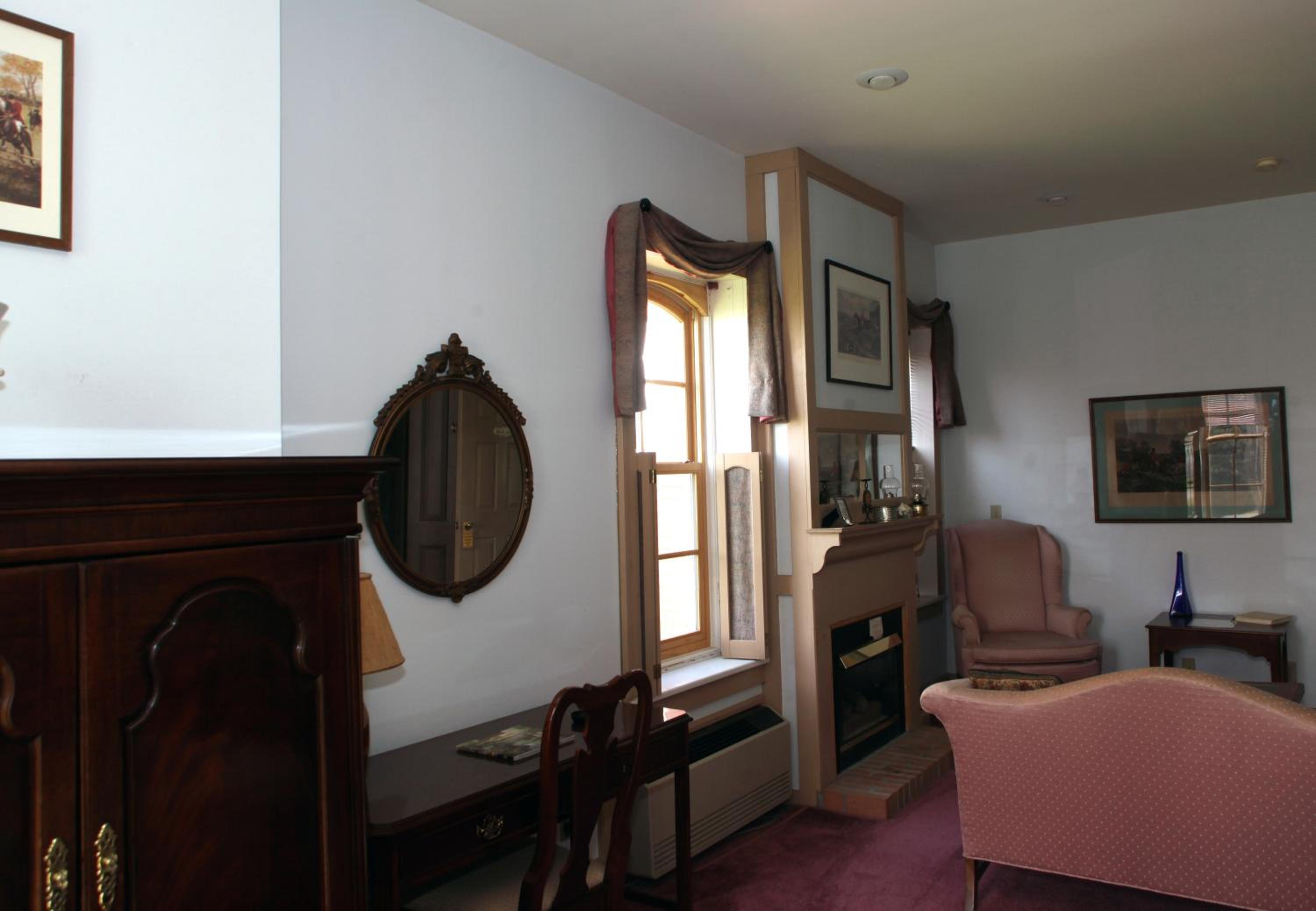 Oak Valley Inn and Suites