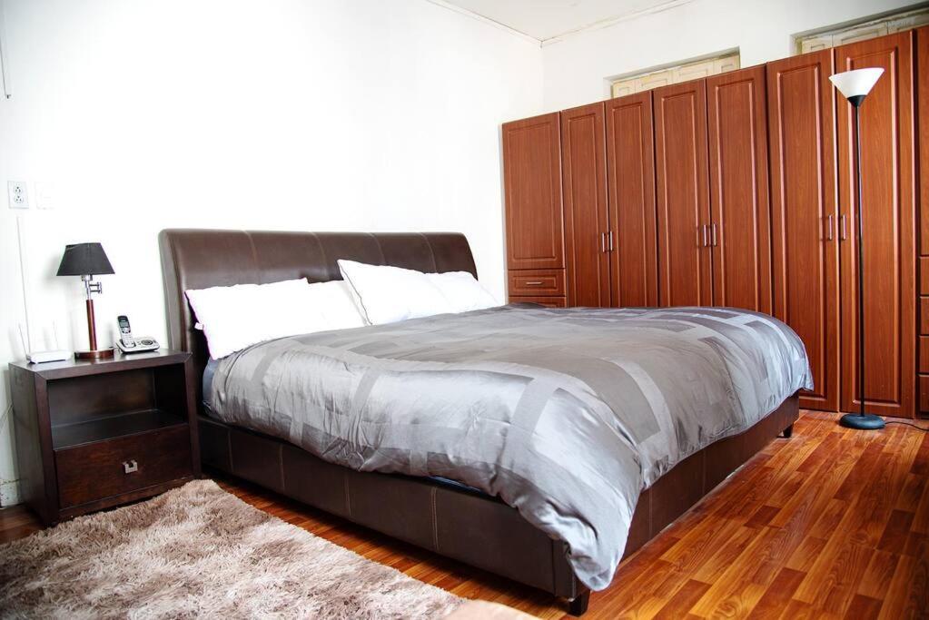 Spacious 3 Bedroom apartment Old Town view 5