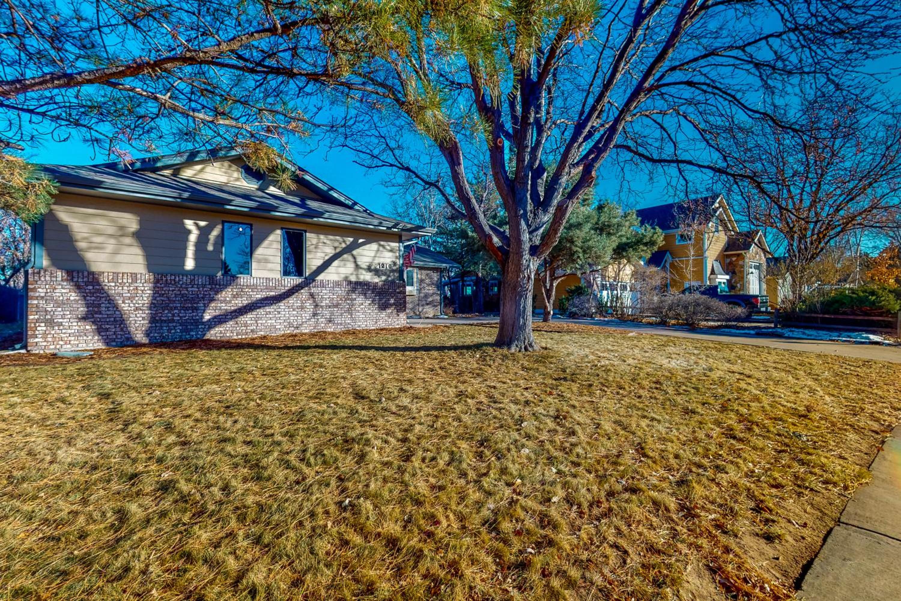 Work and Play! Spacious Lake-View Home in Greeley