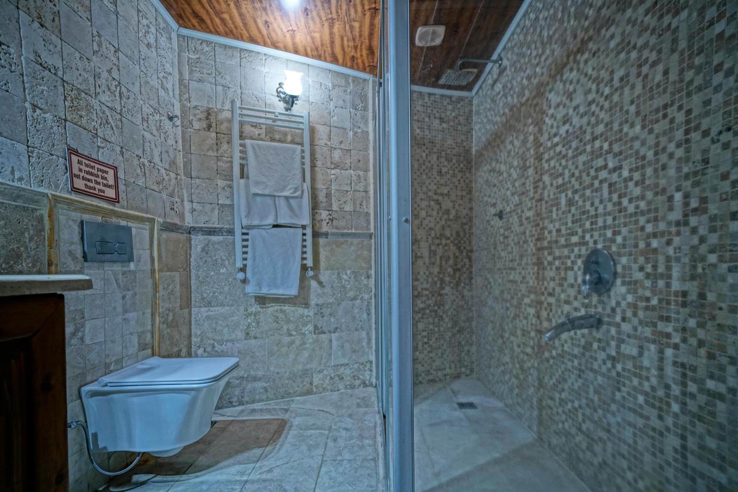 Holiday Cave Hotel - Image 120