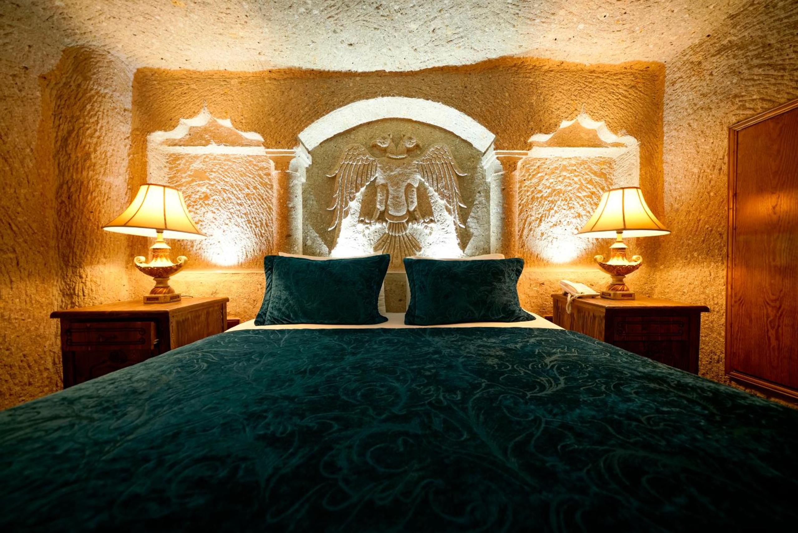 Holiday Cave Hotel - Image 81