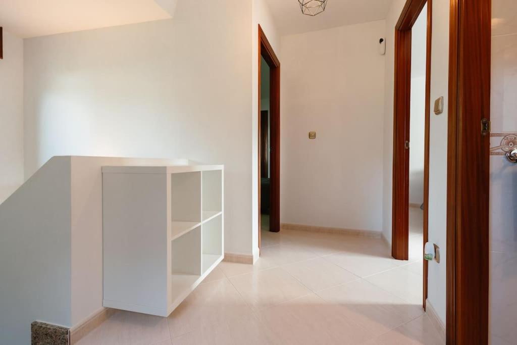 Casa Bella Lalin- 4 Double bedroom Galician Country Home! view 5