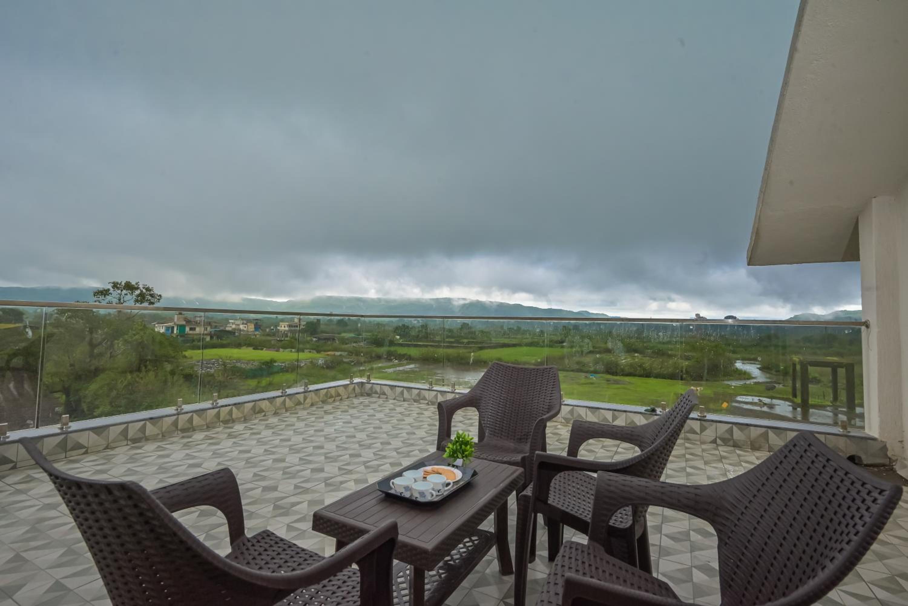 Mountain Majesty Villa by Tropicana Stays view 4