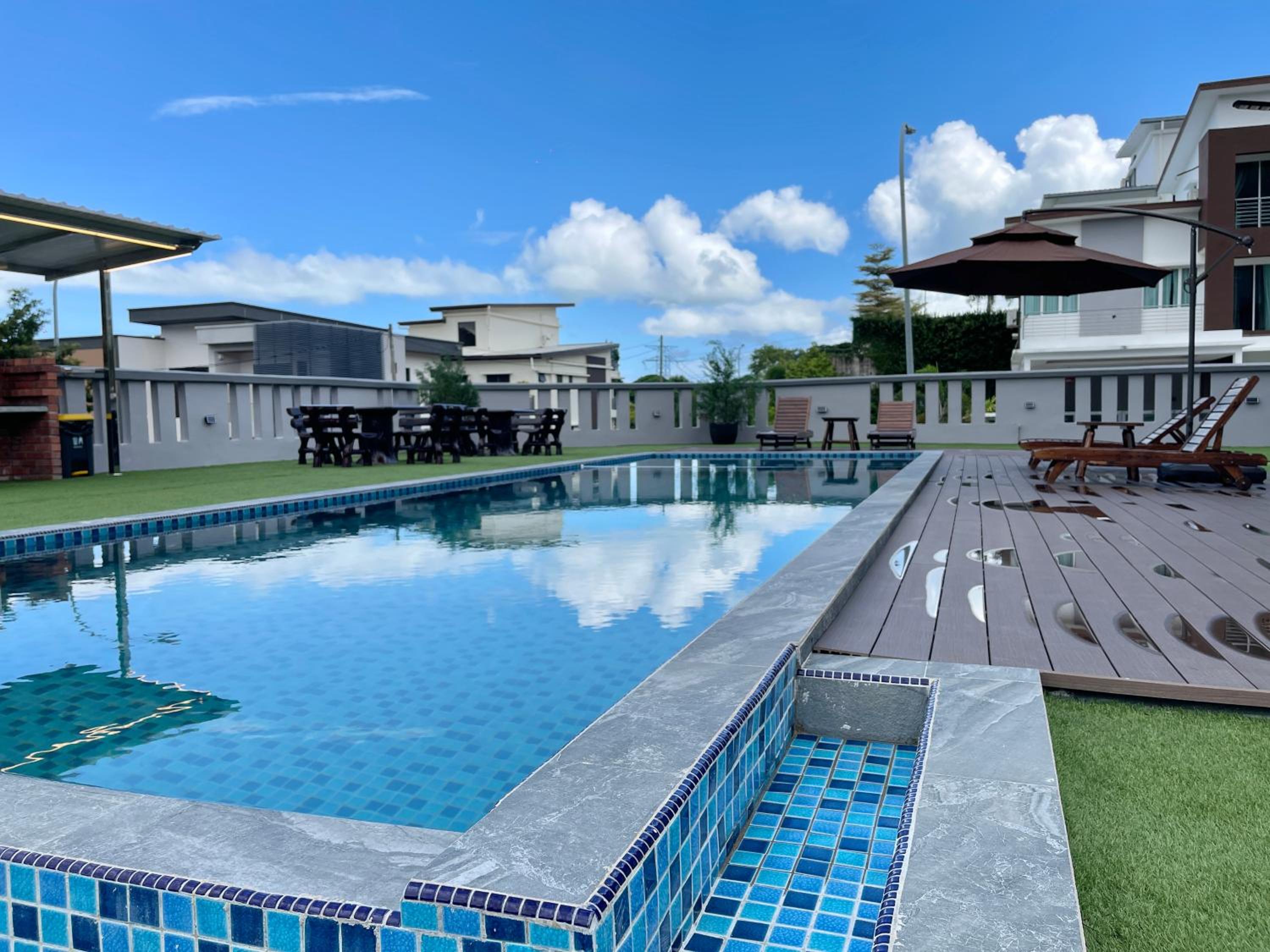 Private Pool Retreat, Langkawi Villa w/ Karaoke by Zervin photo 1