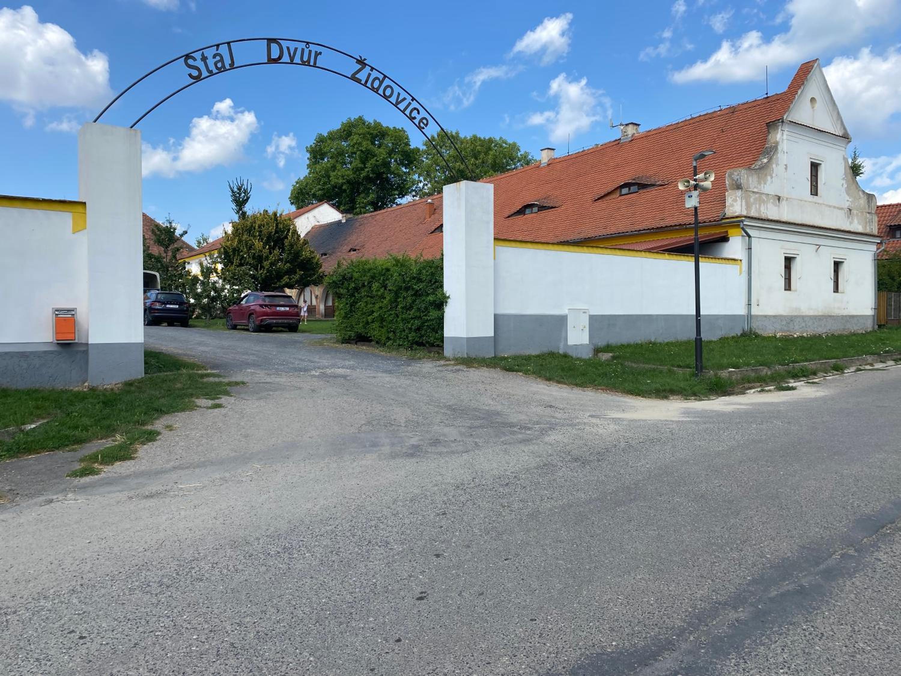Apartmán v koňském areálu Židovice
