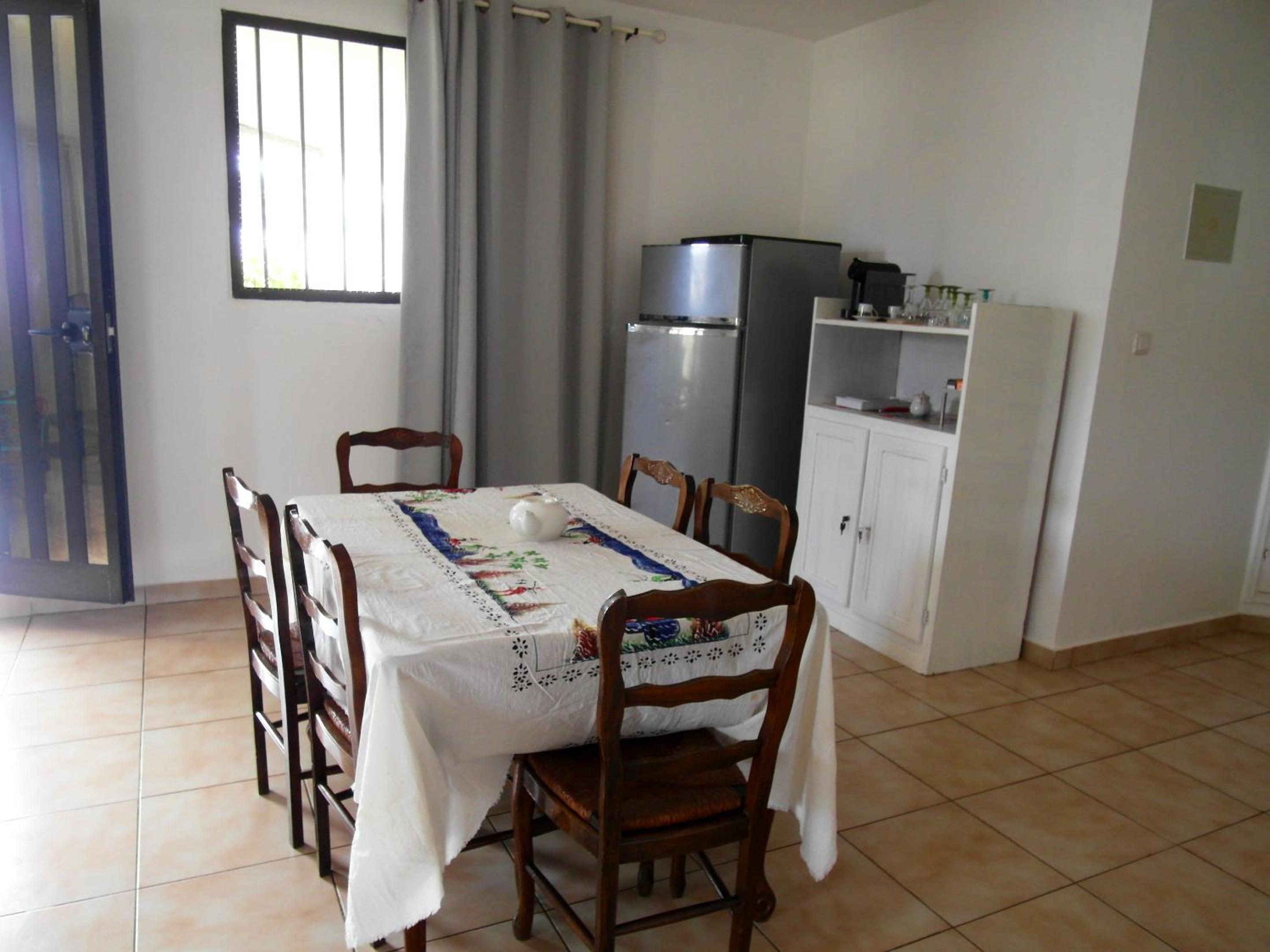 Appartement confortable à Grand Popo, 50 m², piscine partagée