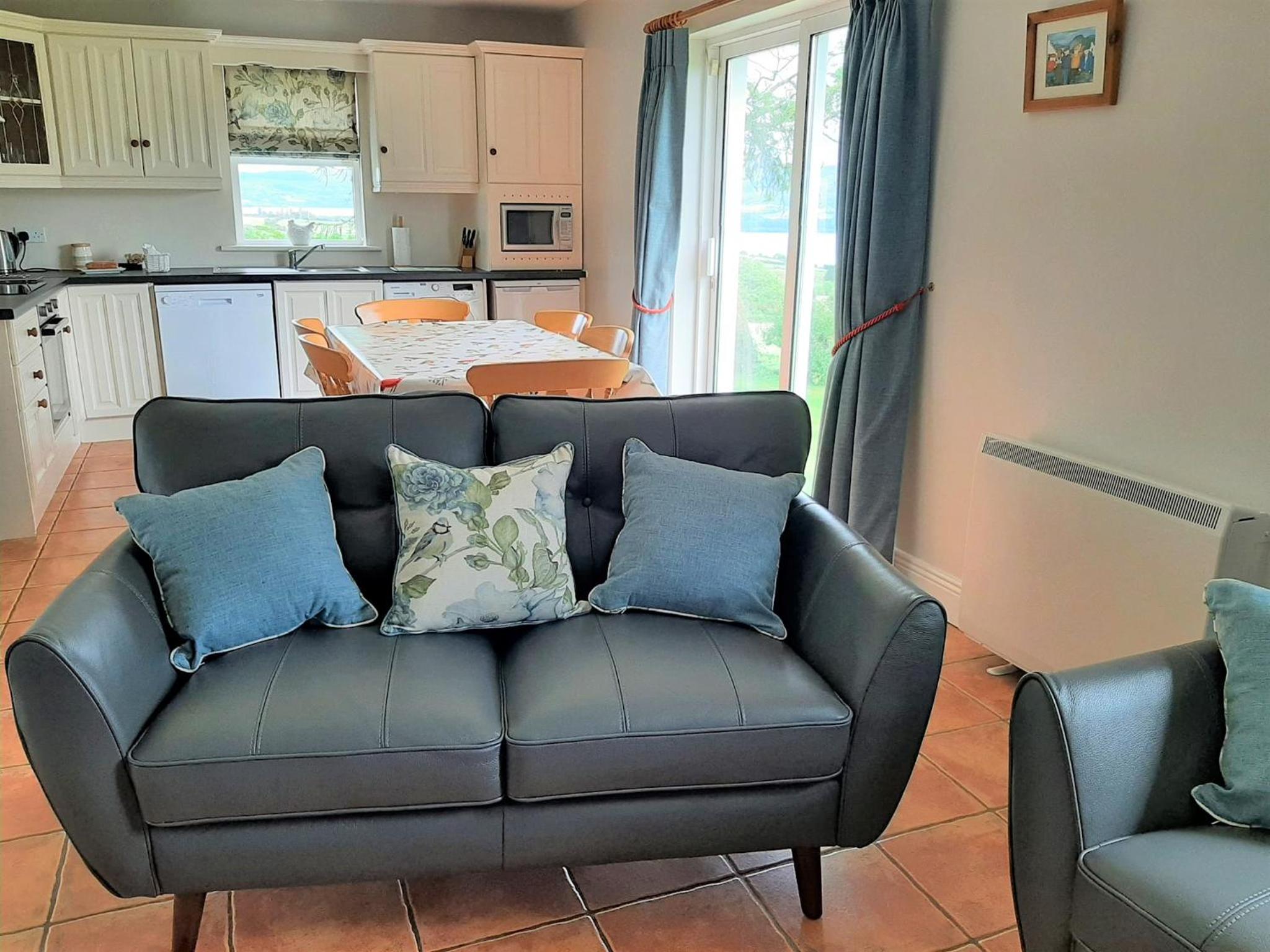 Abhainn Ri Cottages view 5