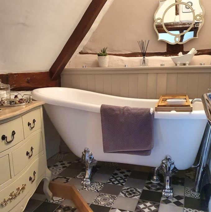 Shoemakers Cottage, Halesworth