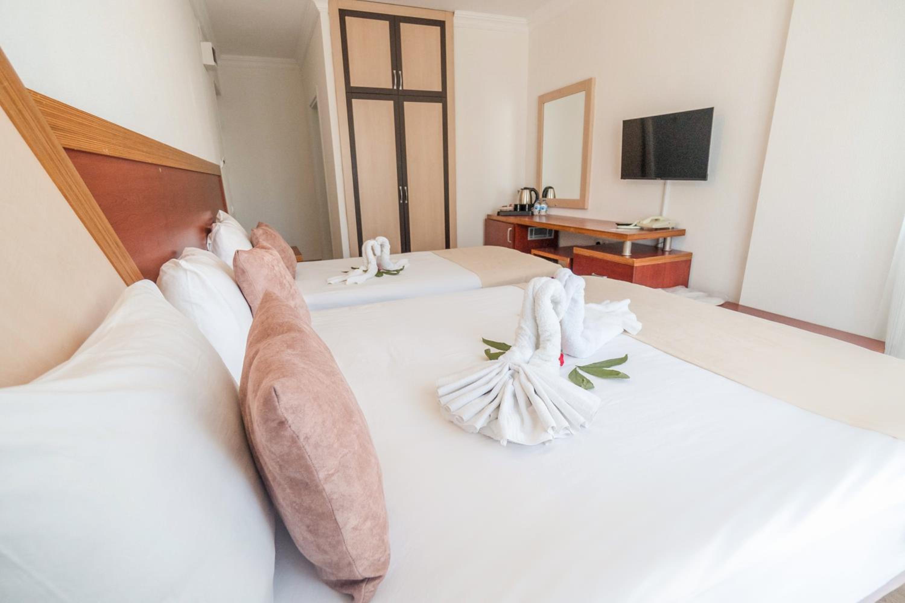 Far Life Hotel - Image 97