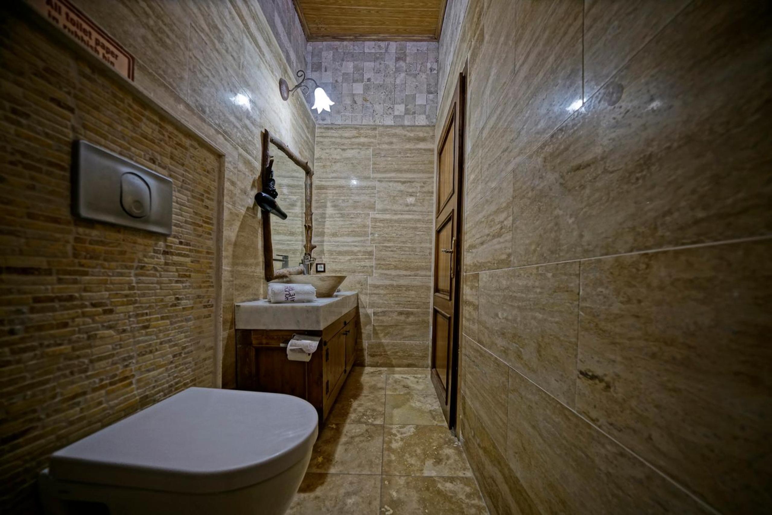 Holiday Cave Hotel - Image 61