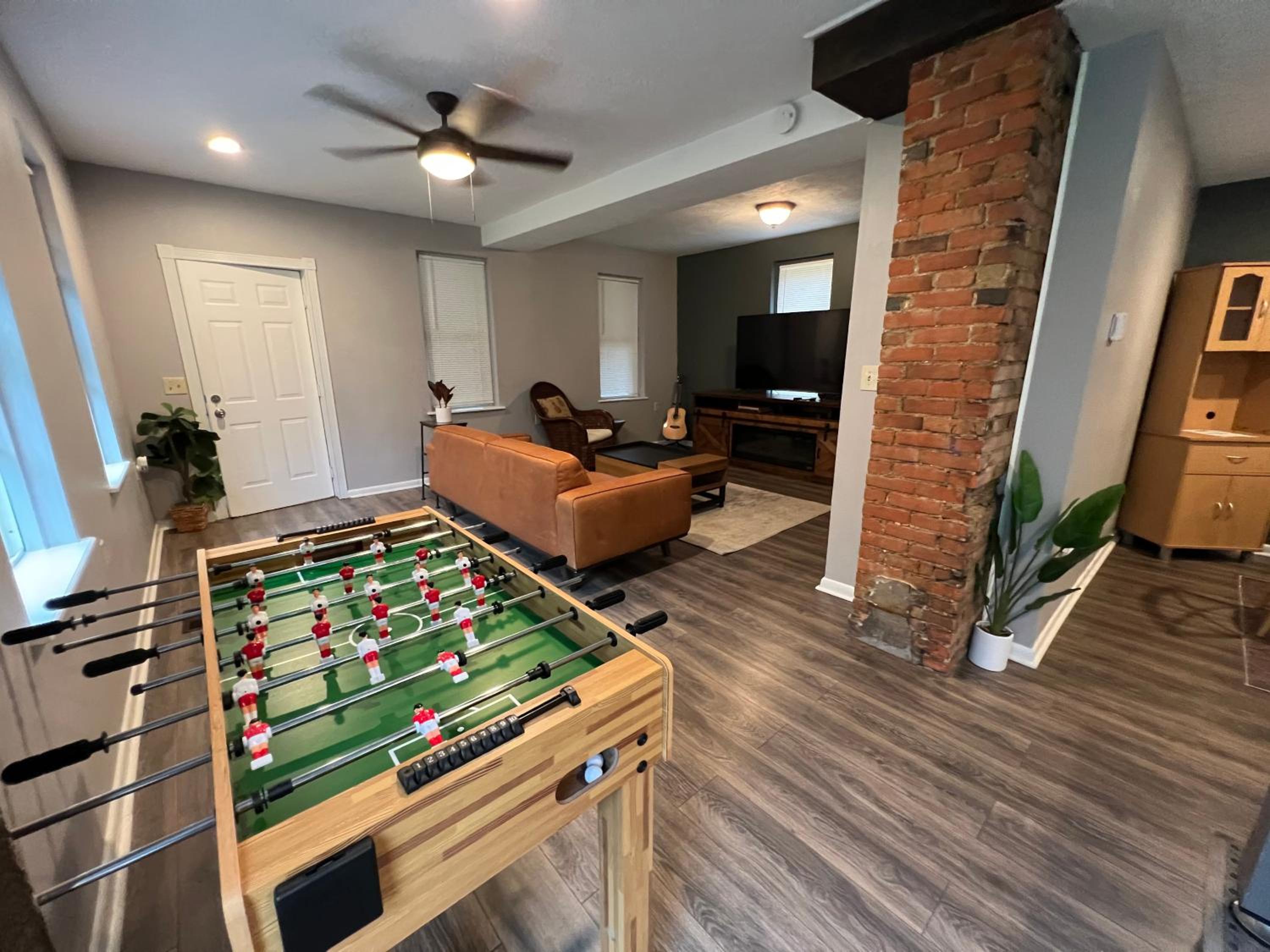 Cleveland Vacations - Stylish Pet Friendly 3 Bedroom House - Property Image 26